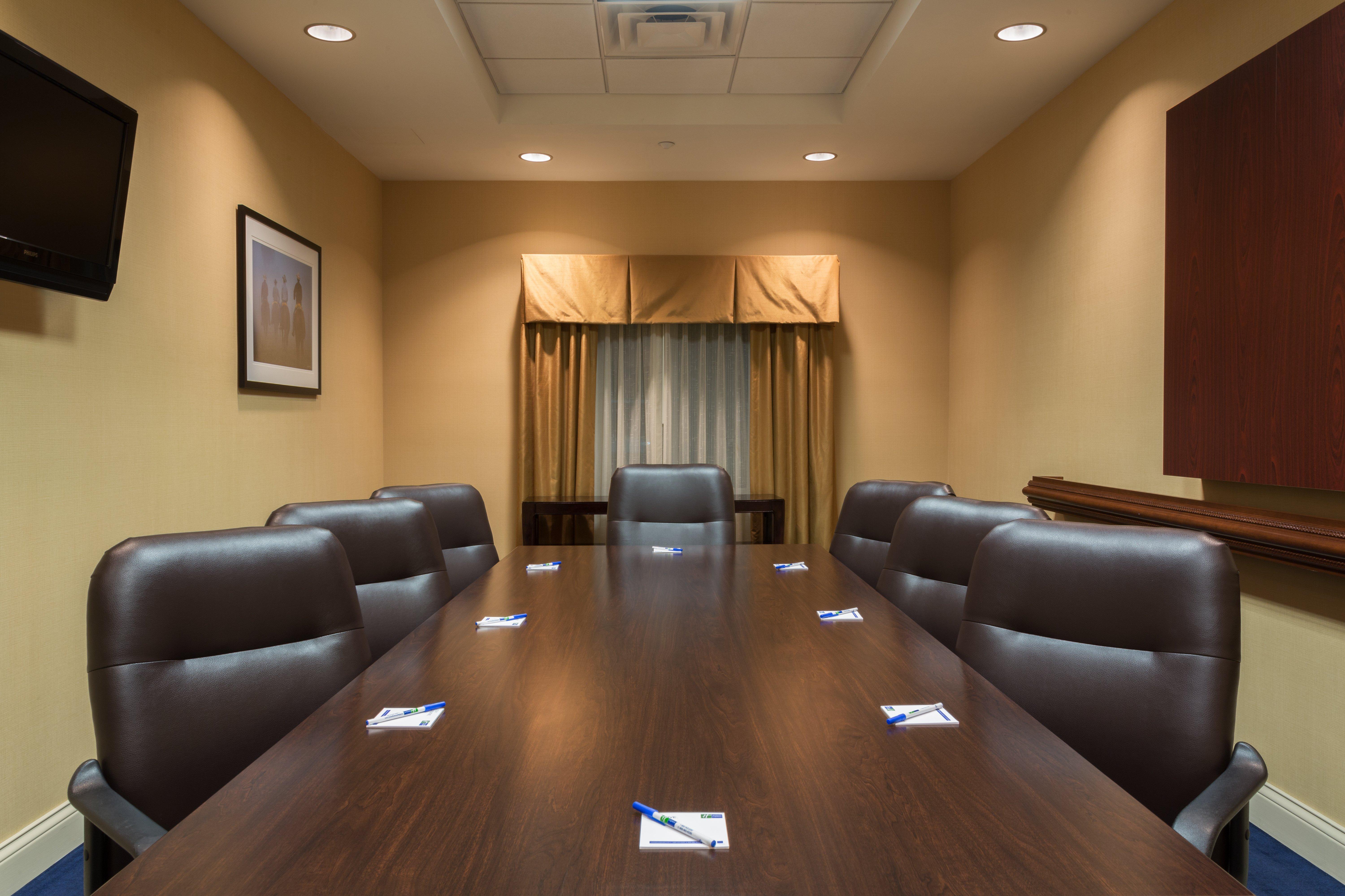Express & Pierce West By Ihg 3*
