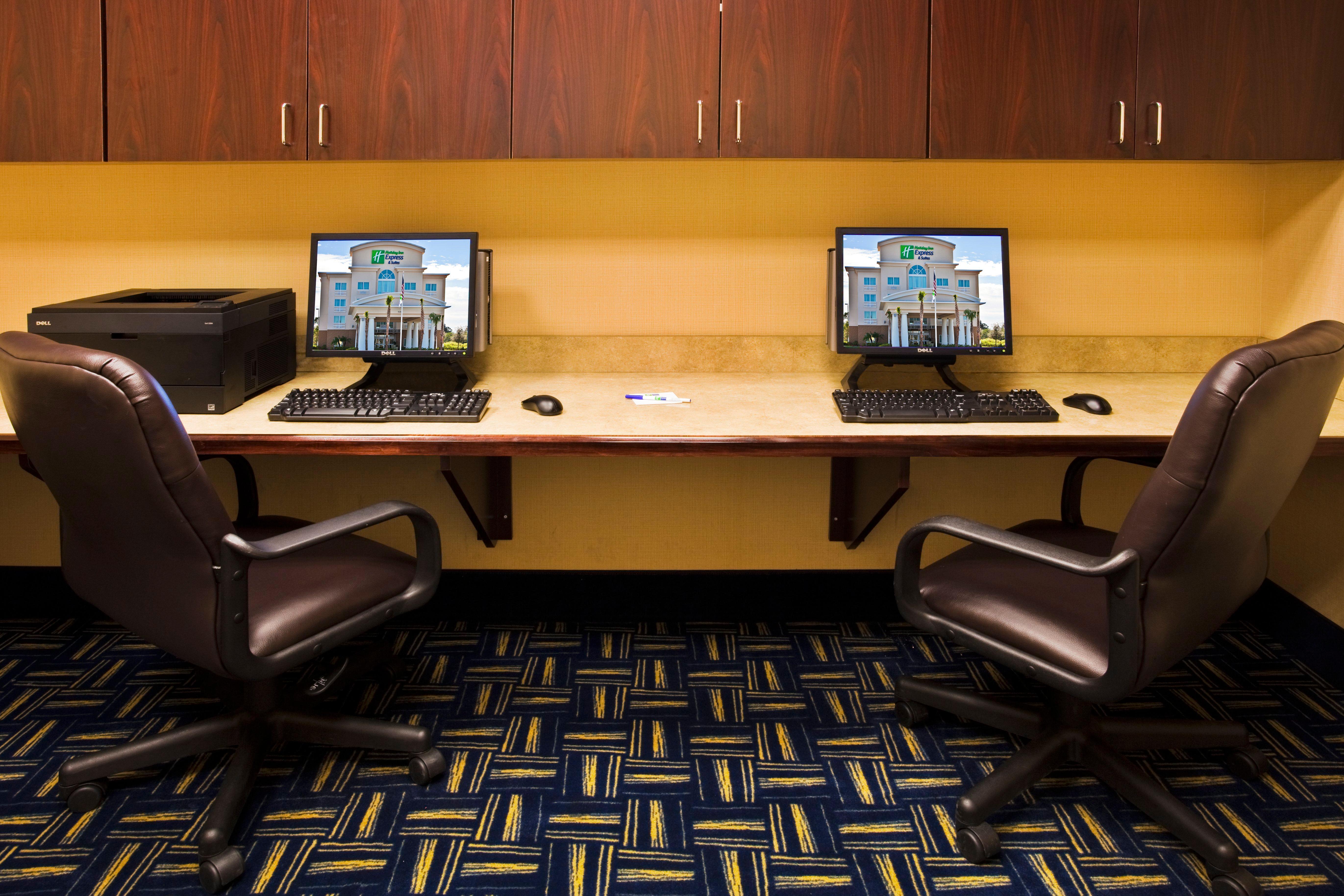 Express & Pierce West By Ihg Fort Pierce