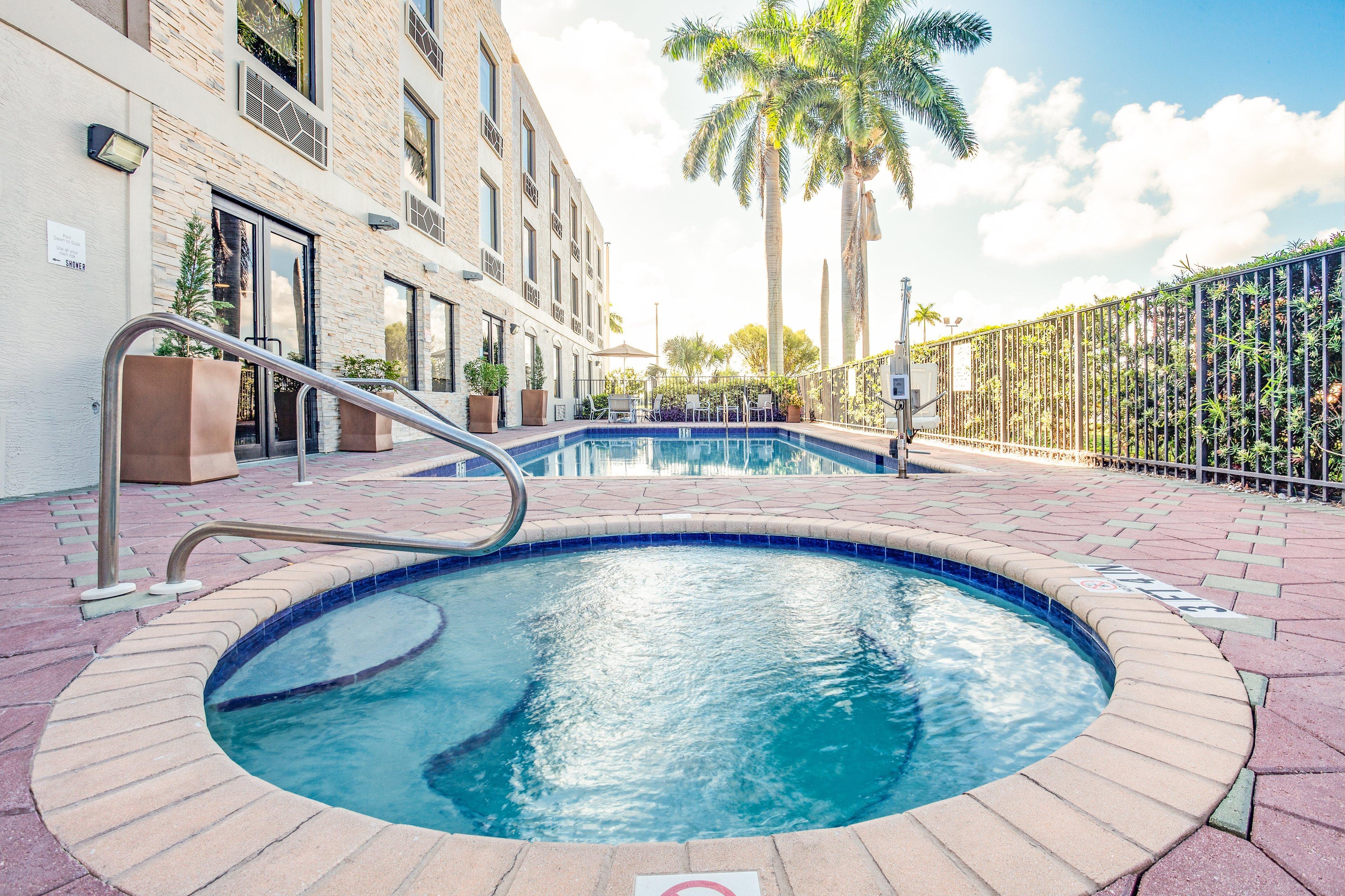 Hotel Express & By Ihg Clewiston
