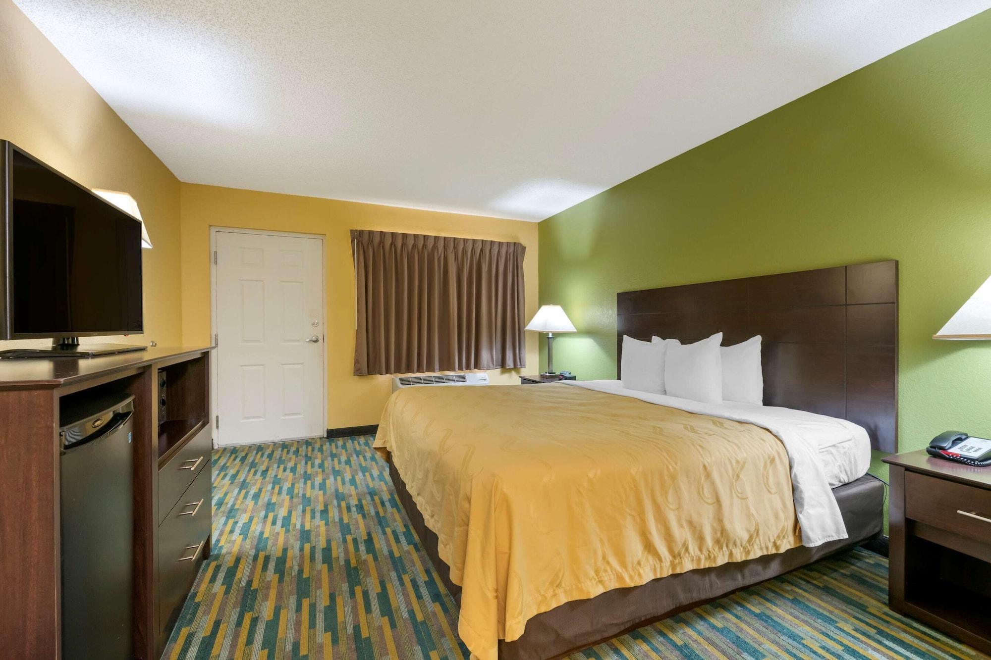Quality & Mt Dora North Hotel