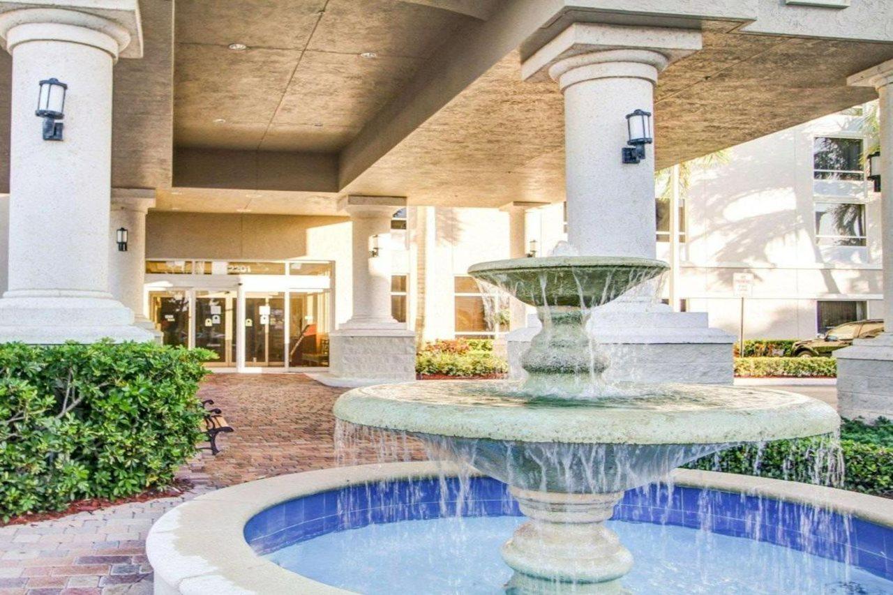 Hampton Lauderdale Weston