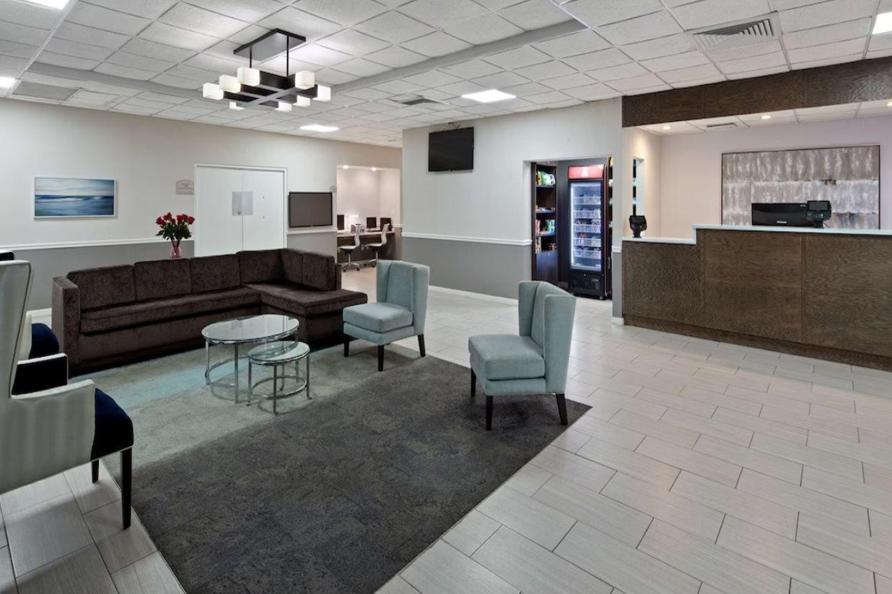 Hotel Ramada By Wyndham Cocoa