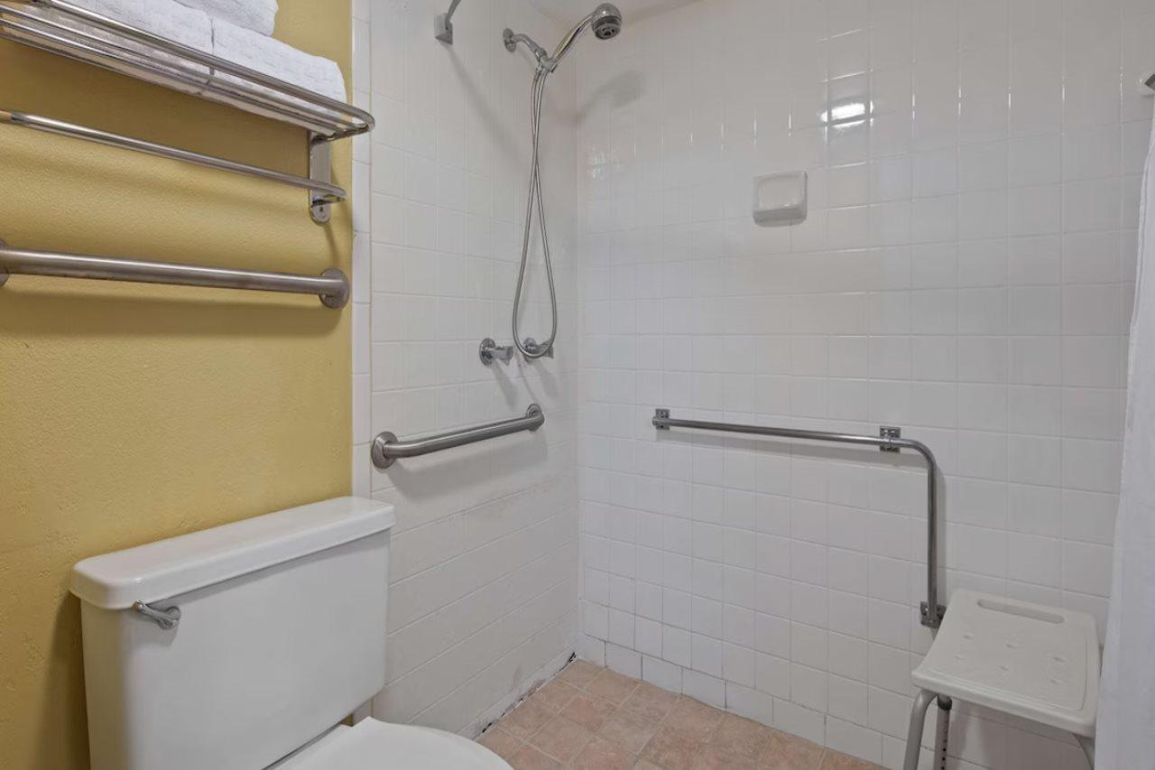 Ramada By Wyndham Hotel 3*
