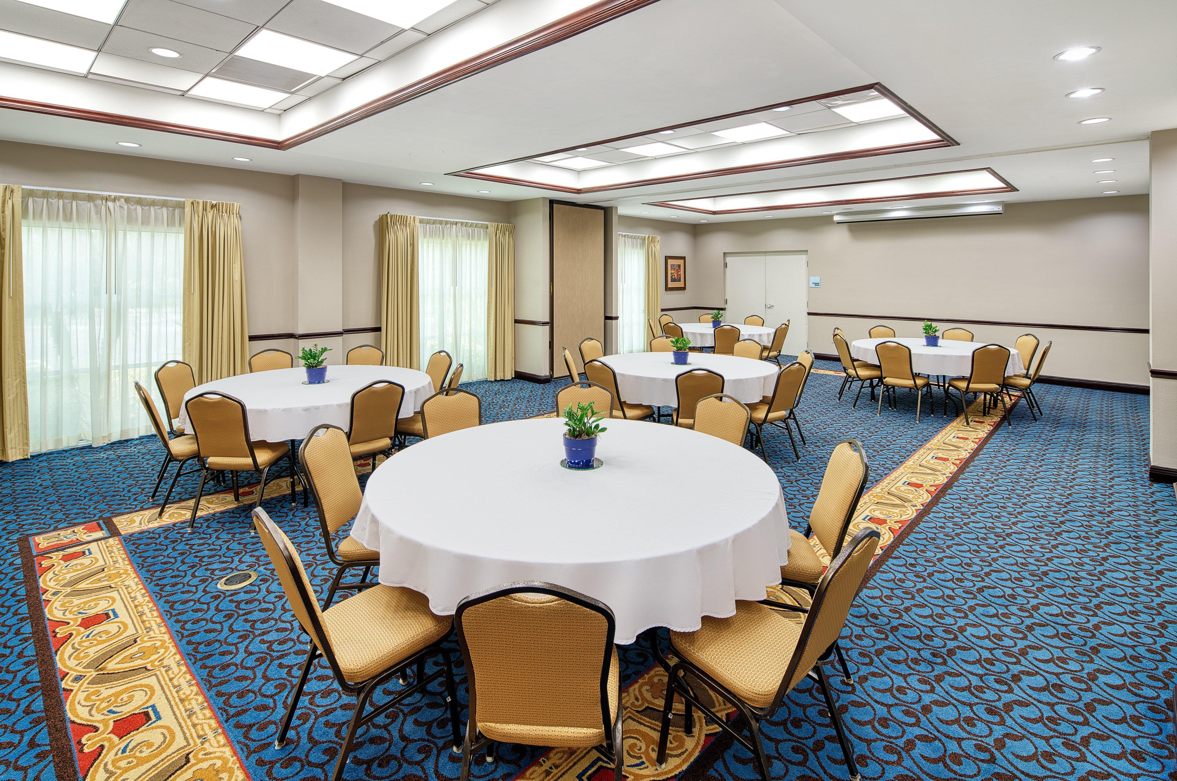 Express & Miami By Ihg Hotel
