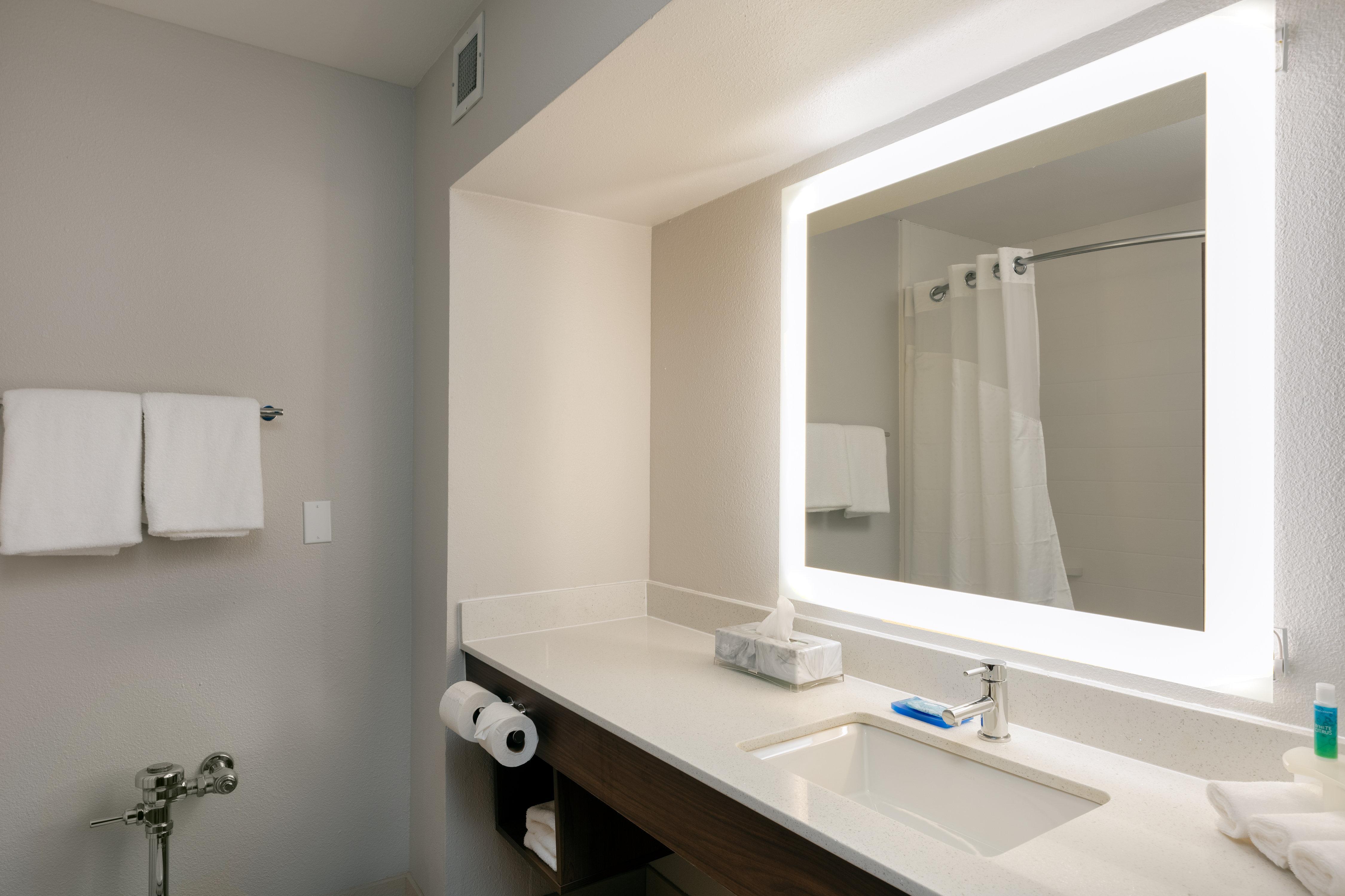 Express & East I-10 By Ihg Hotel 2*