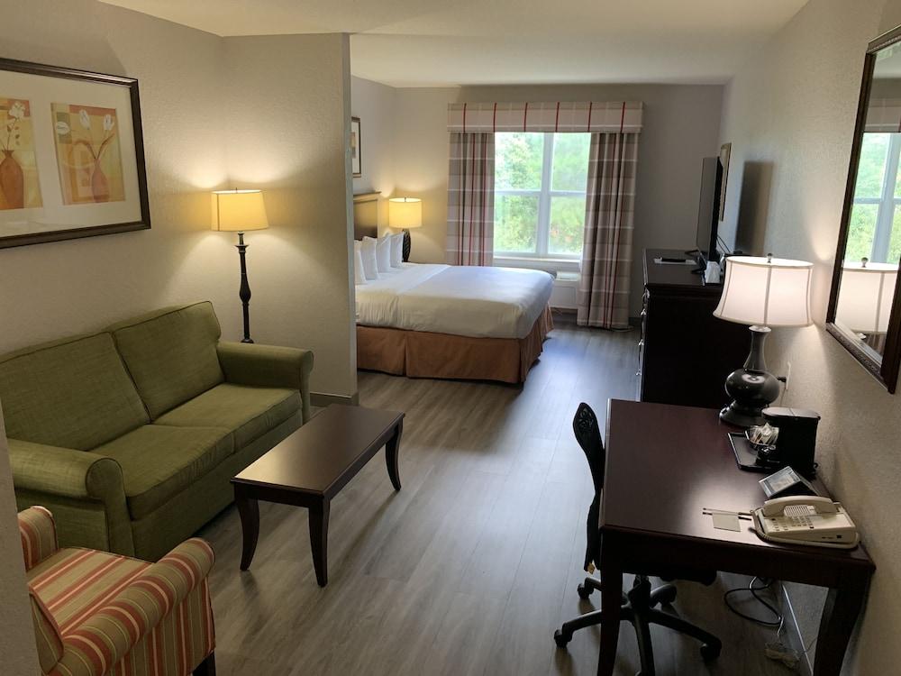 Country & By Radisson, West, Fl 3*