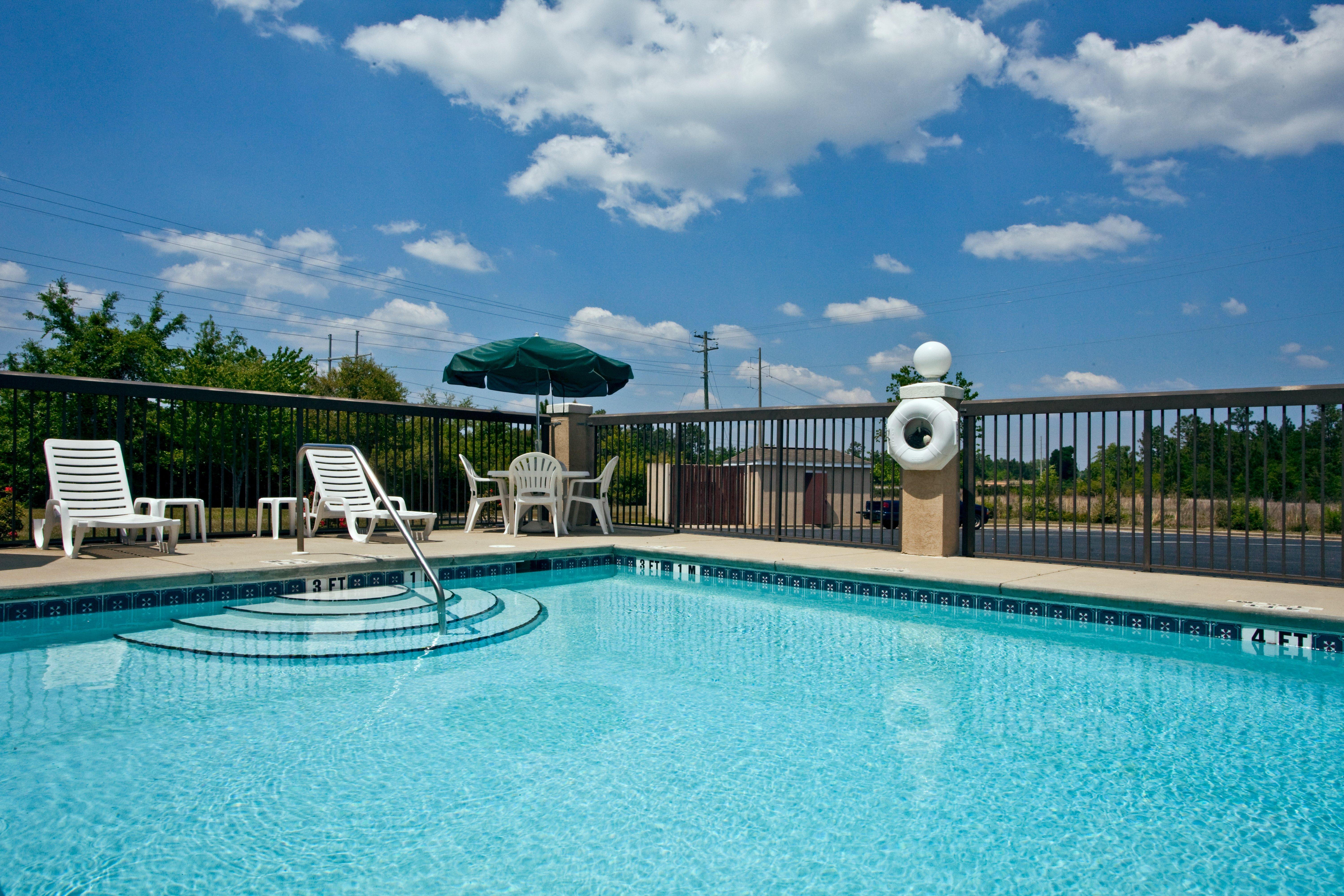 Hotel Express & East I-10 By Ihg 2*