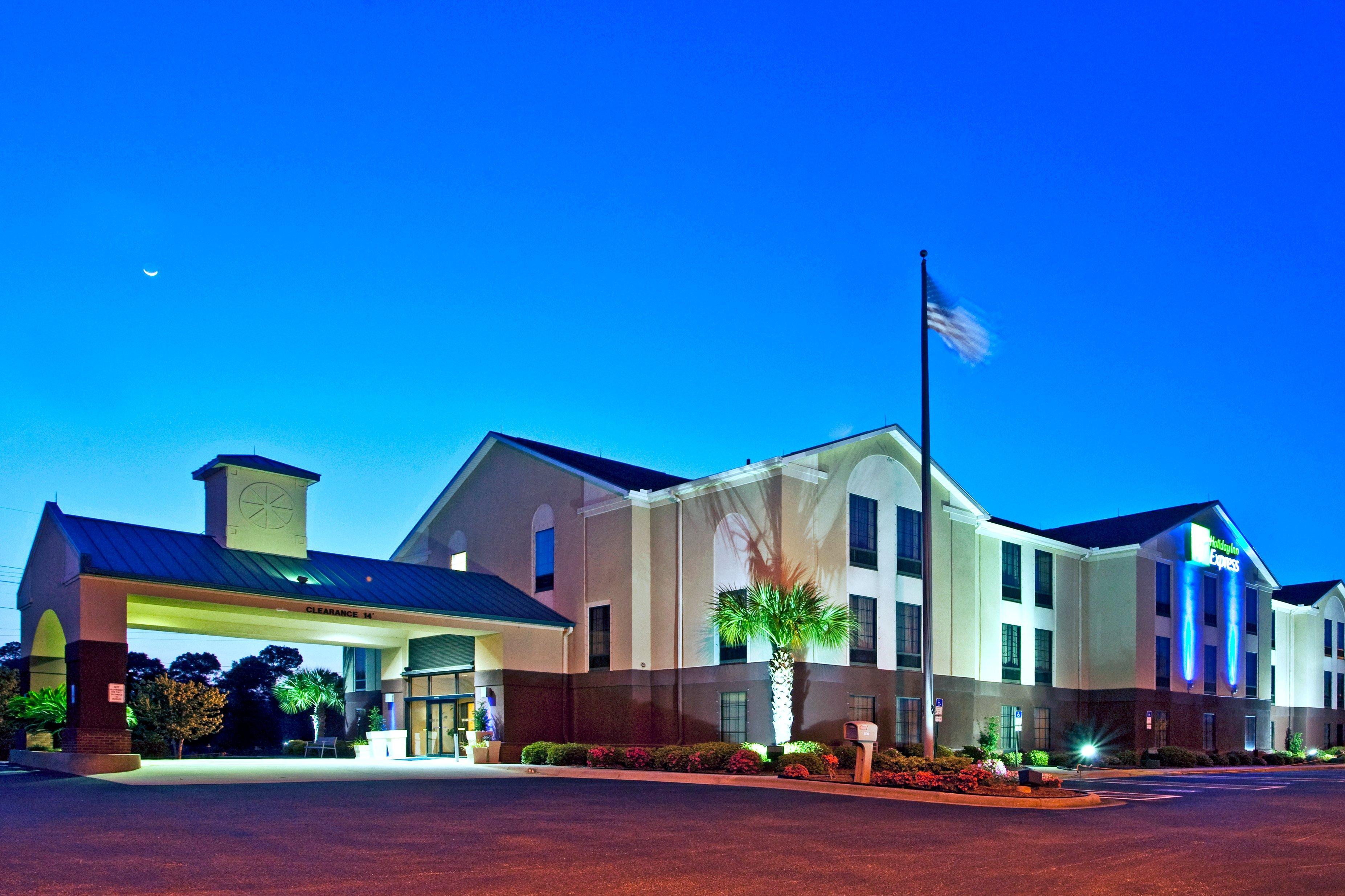 Express & East I-10 By Ihg Milton
