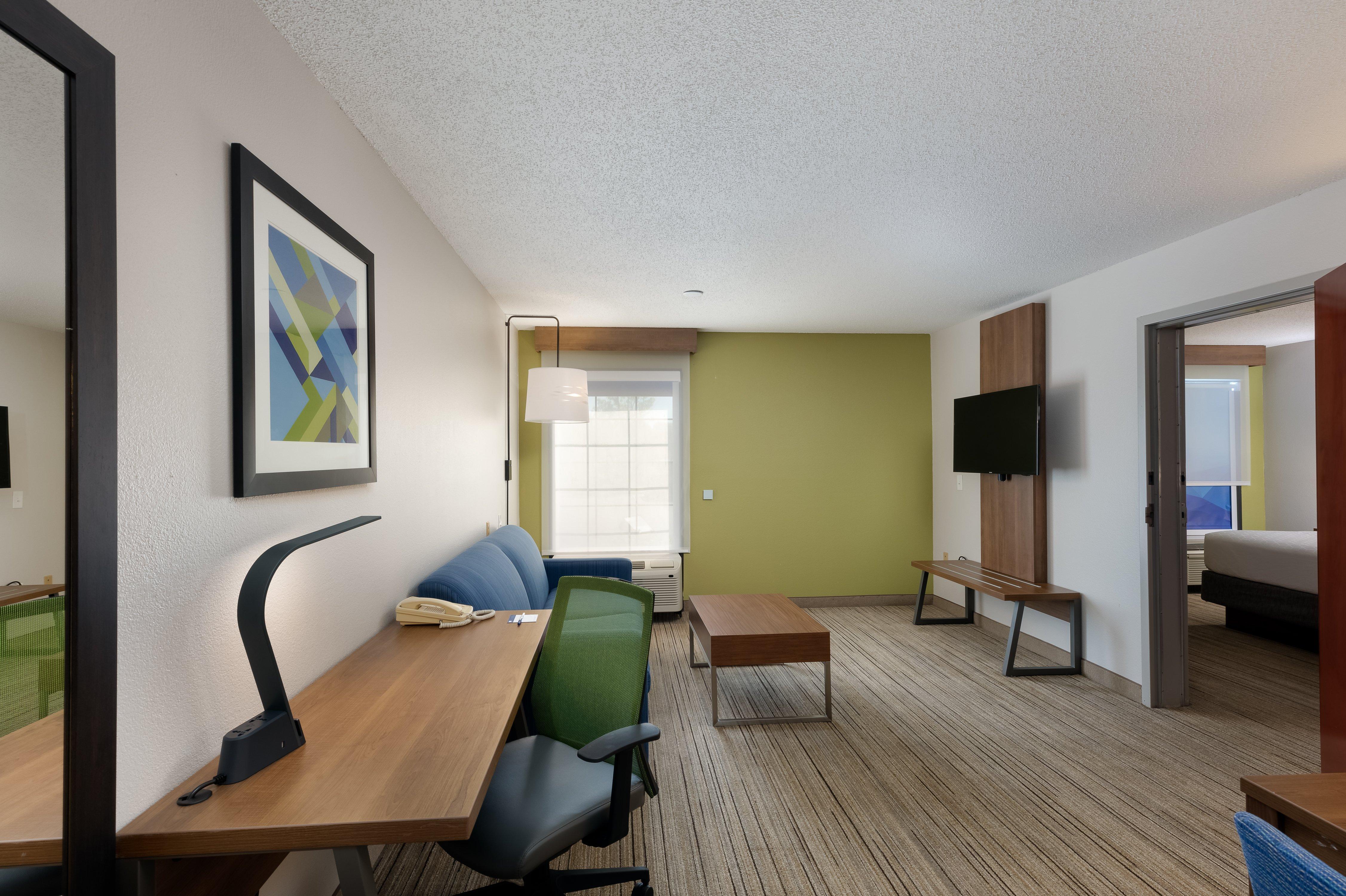 Express & East I-10 By Ihg