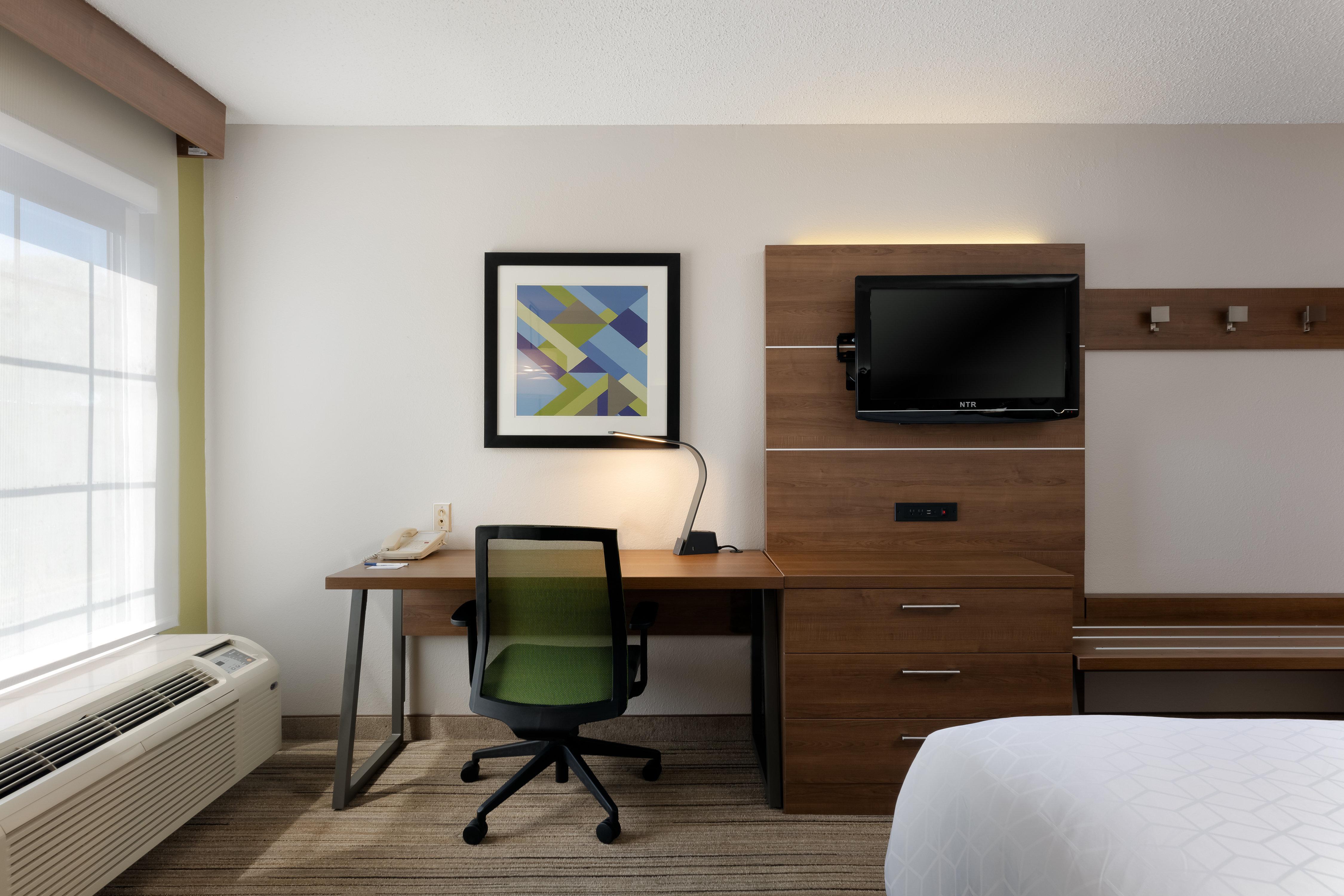 Express & East I-10 By Ihg Hotel 2*