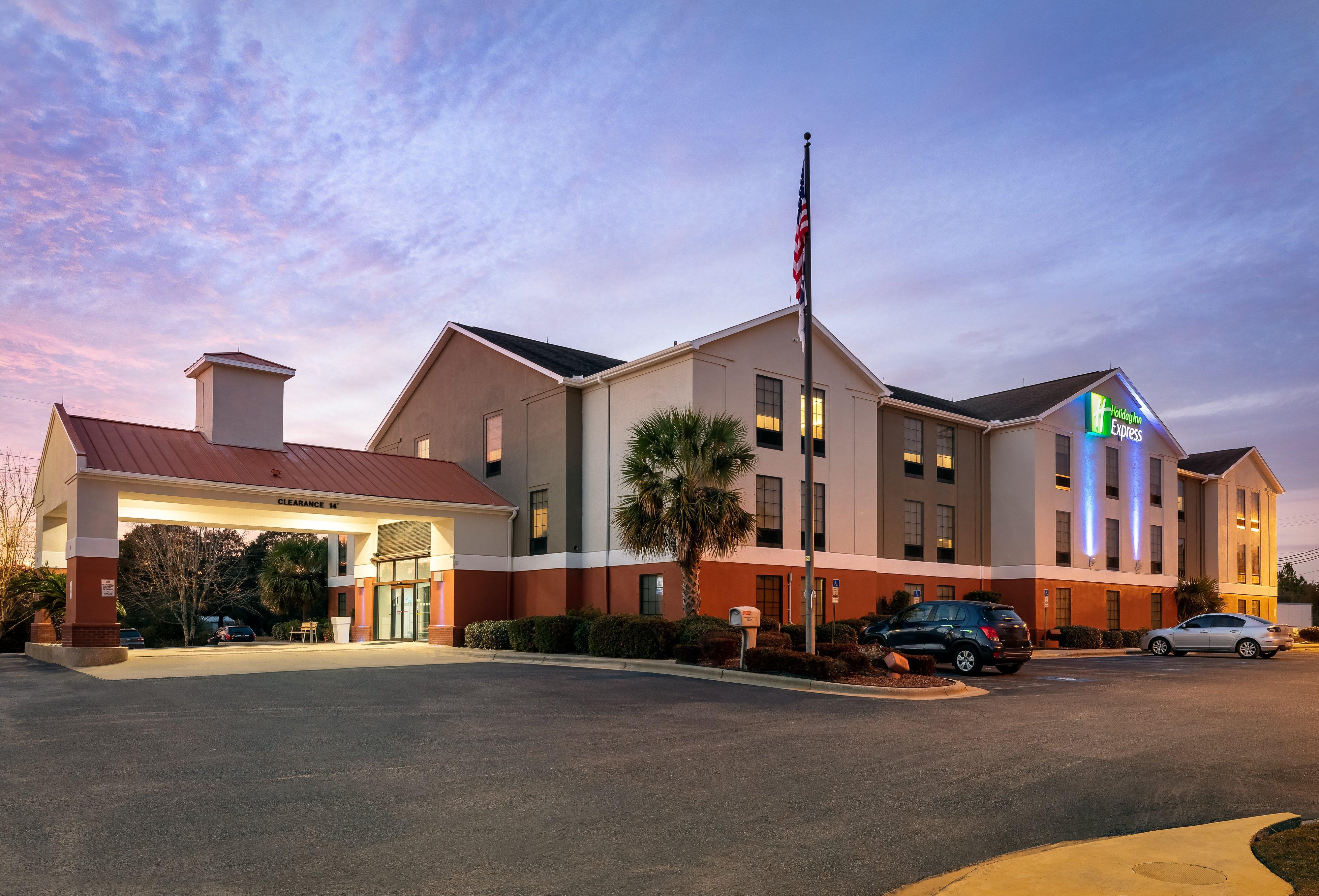 Express & East I-10 By Ihg Milton