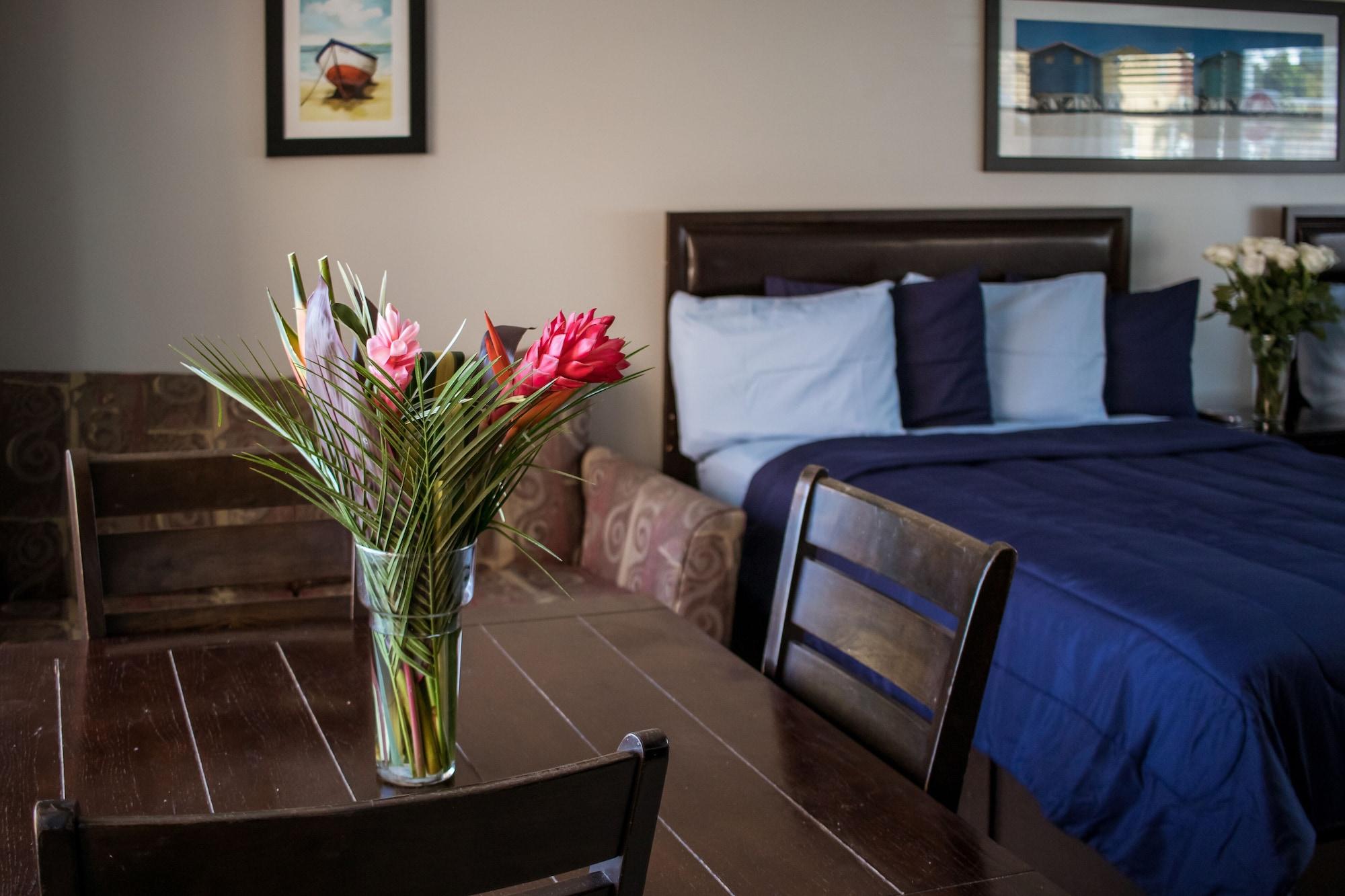 Riptide Oceanfront Hotel 4*