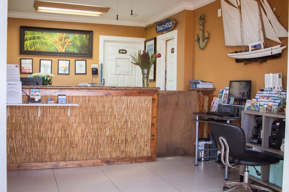Hotel Riptide Oceanfront 4*
