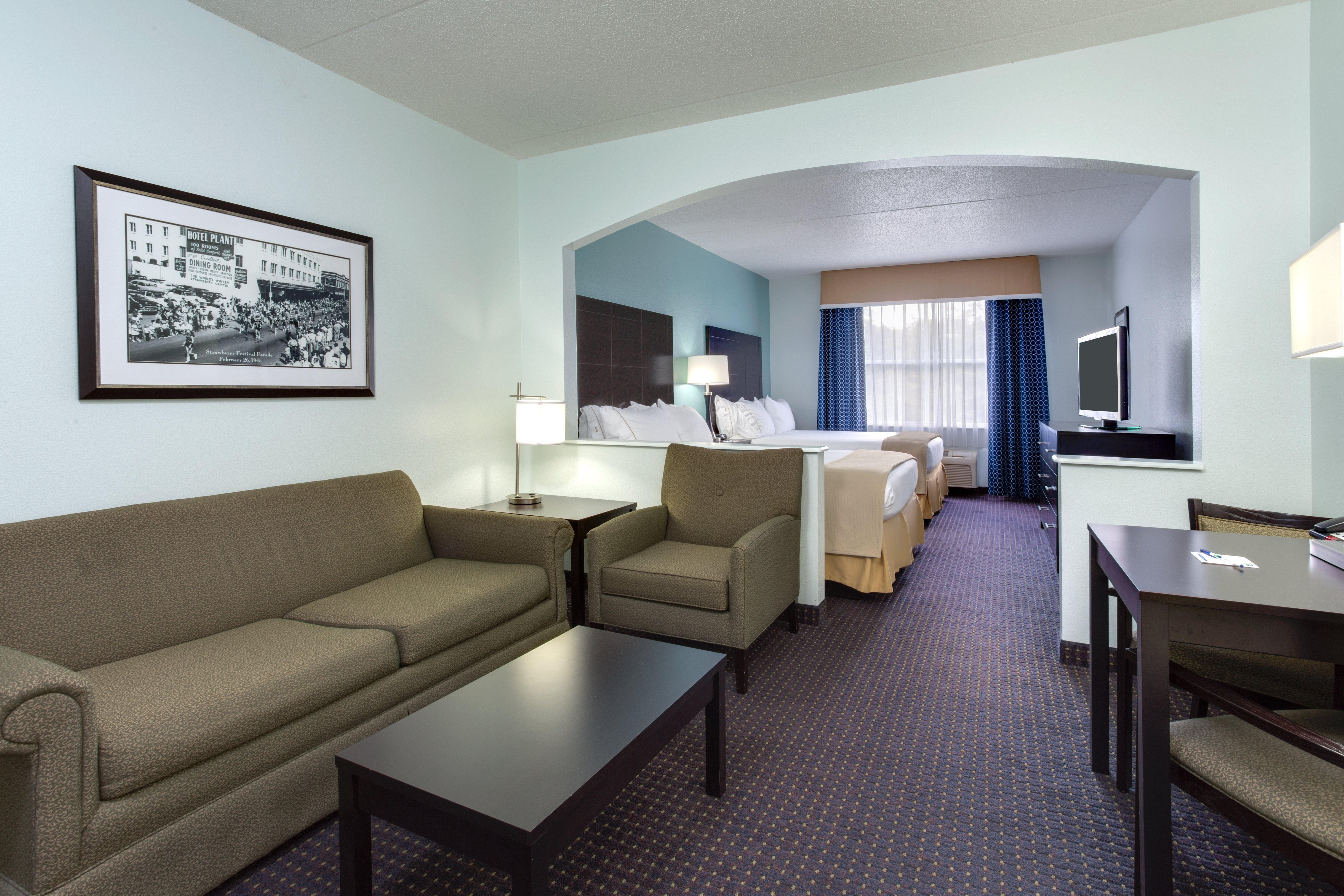 Express & Plant By Ihg 3* Plant City