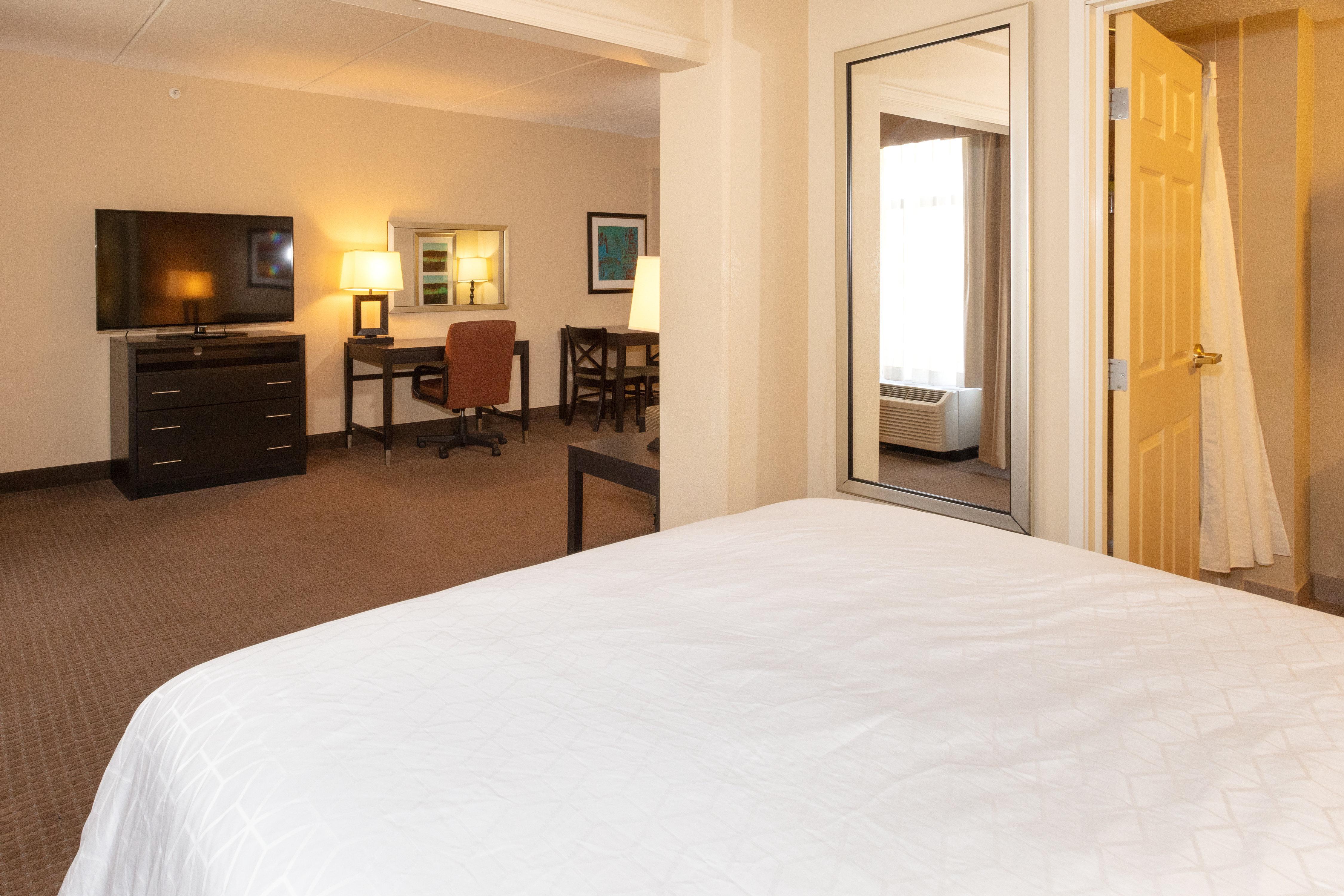Express & Airport By Ihg 3*