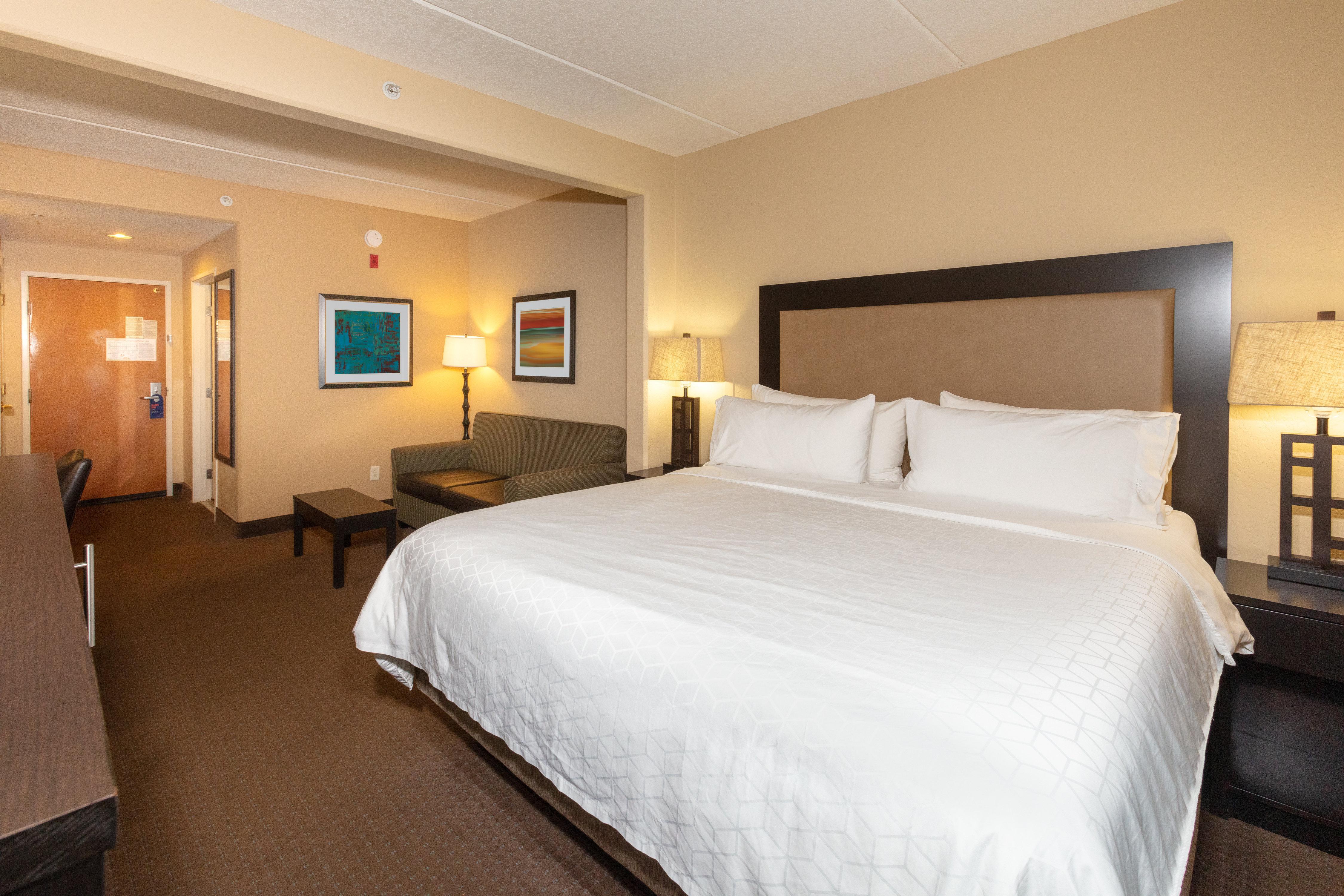 Hotel Express & Airport By Ihg