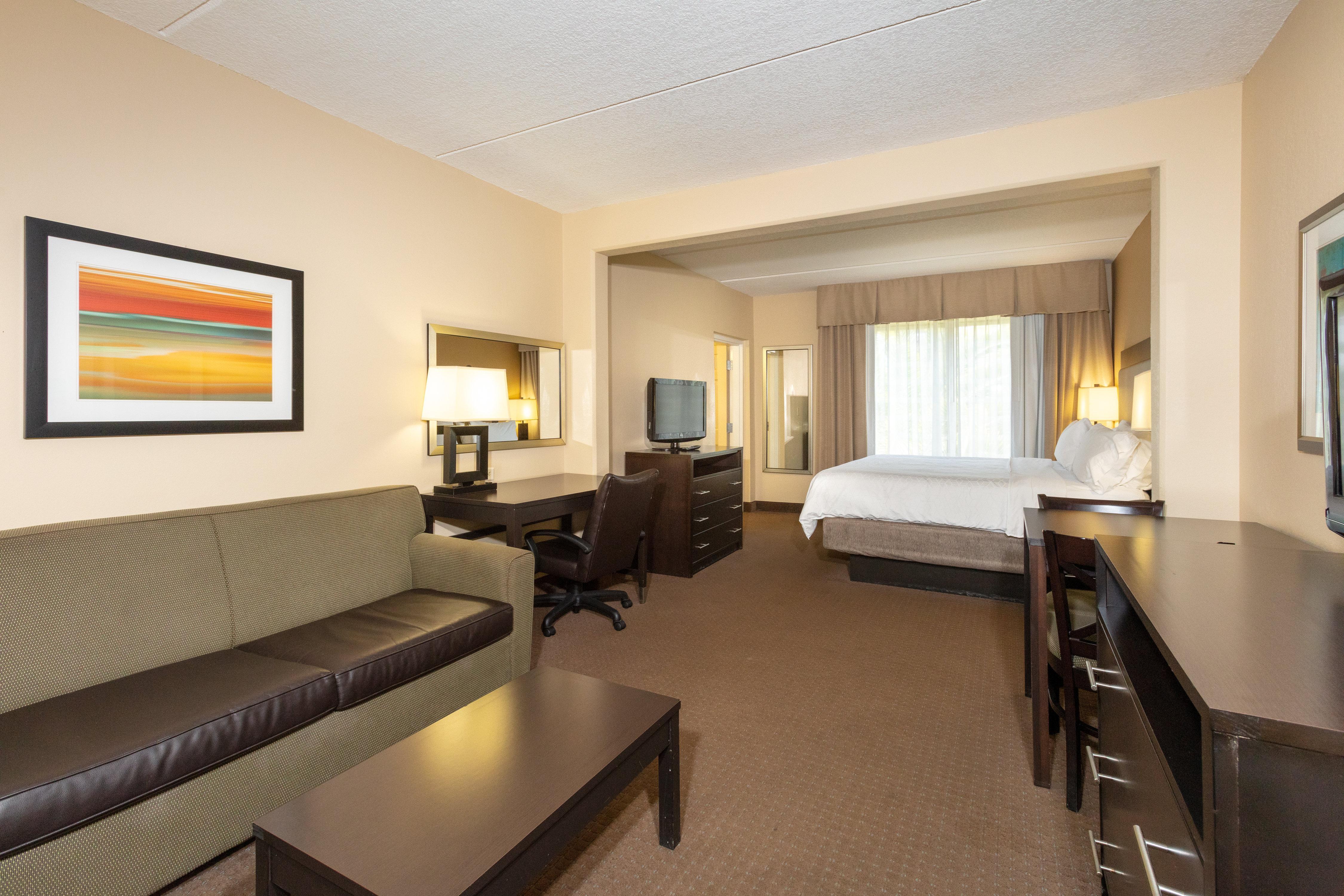 Express & Airport By Ihg Hotel
