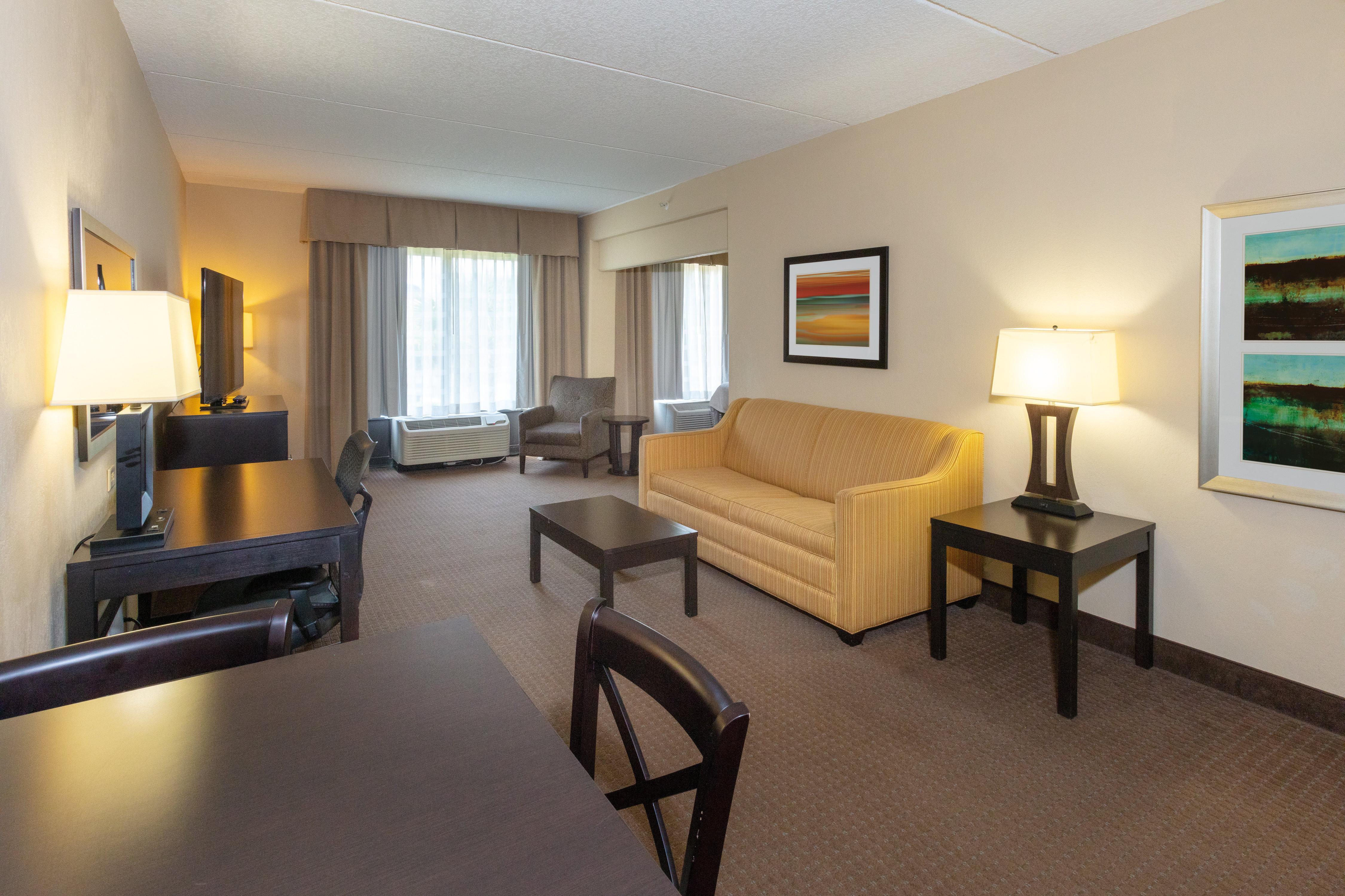 Hotel Express & Airport By Ihg 3*