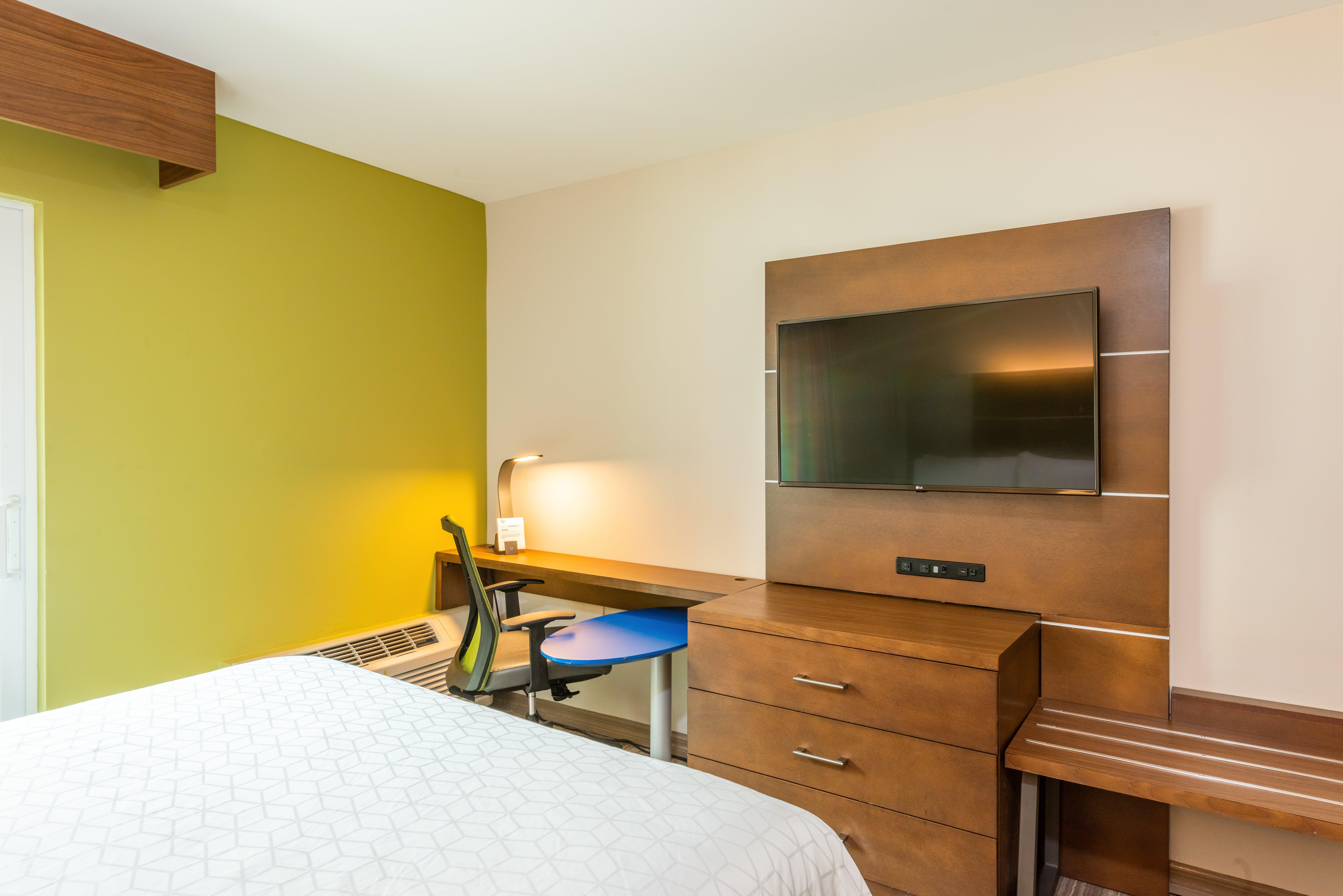 Express & West By Ihg 2*