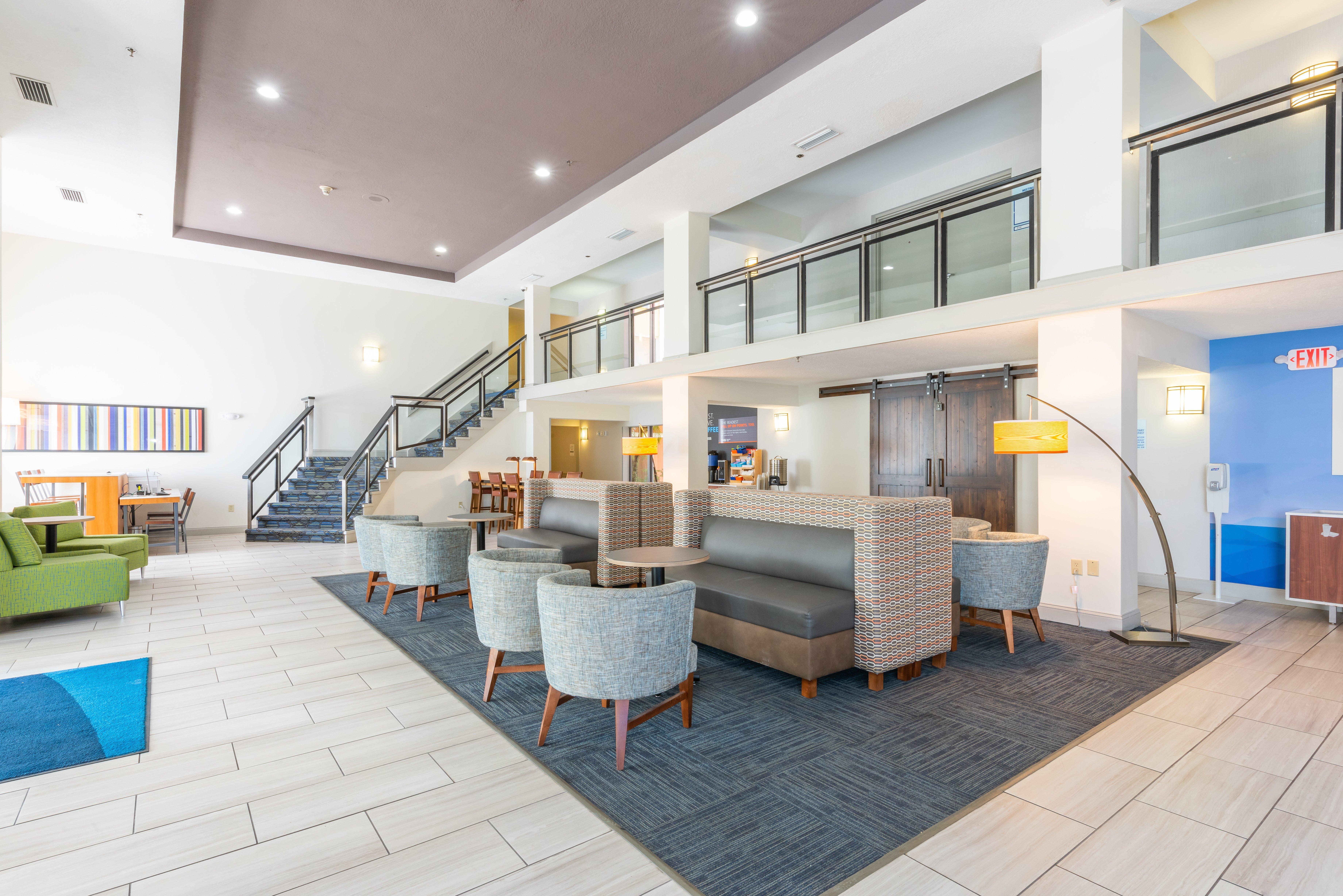 Express & West By Ihg Hotel Bradenton