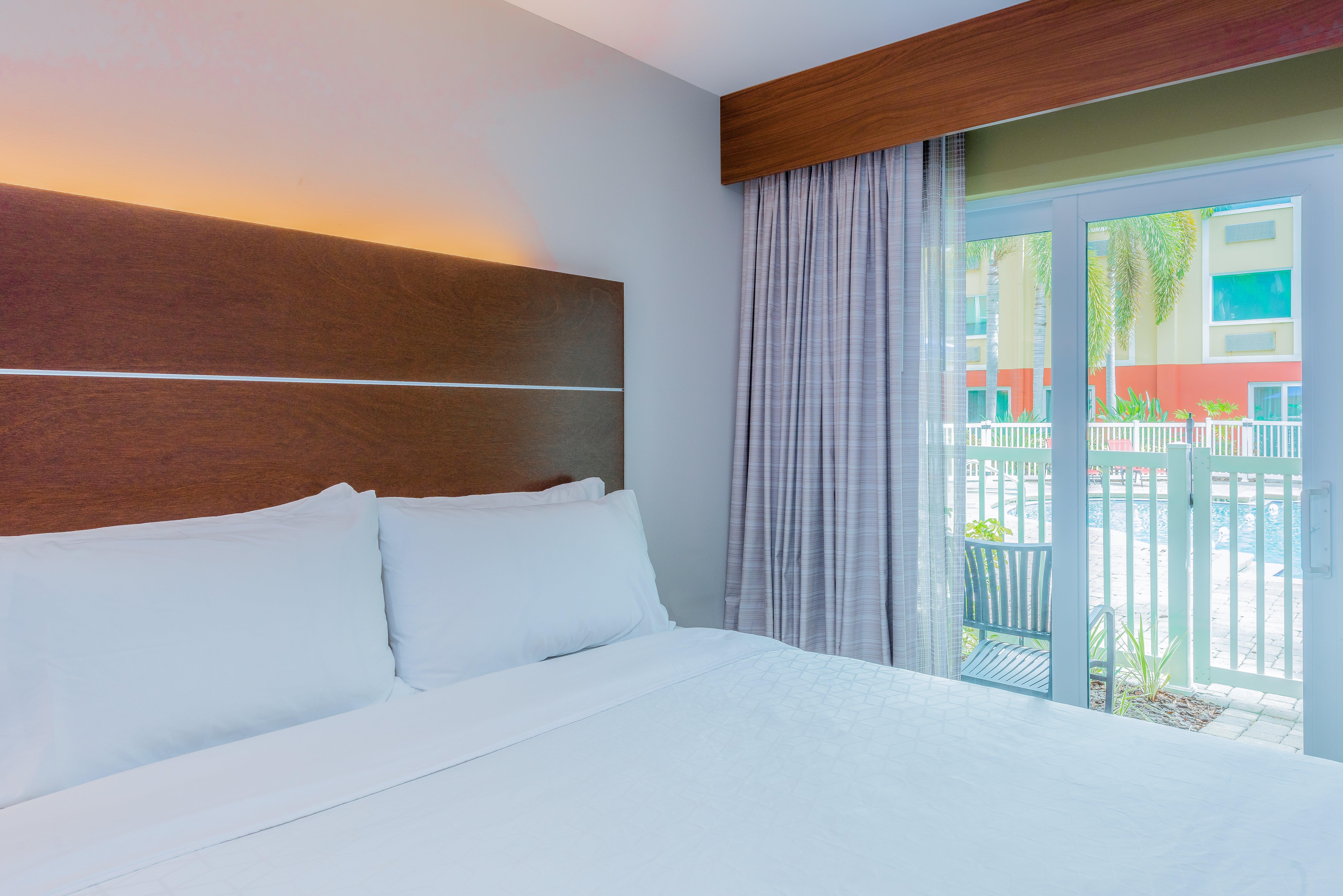 Hotel Express & West By Ihg
