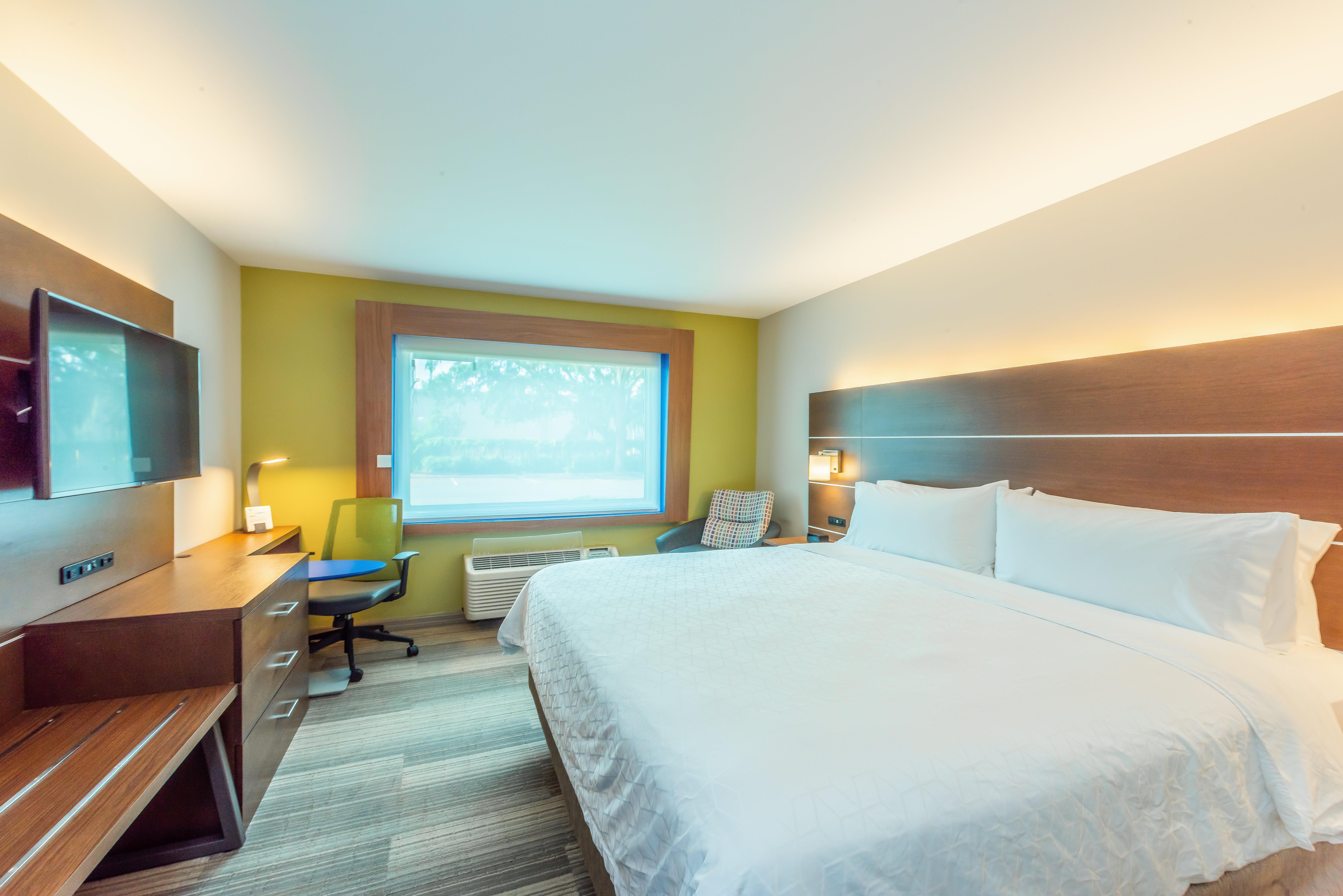 Express & West By Ihg