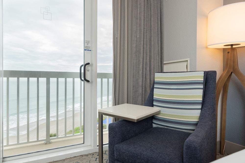 Hilton Oceanfront Hotel 3*