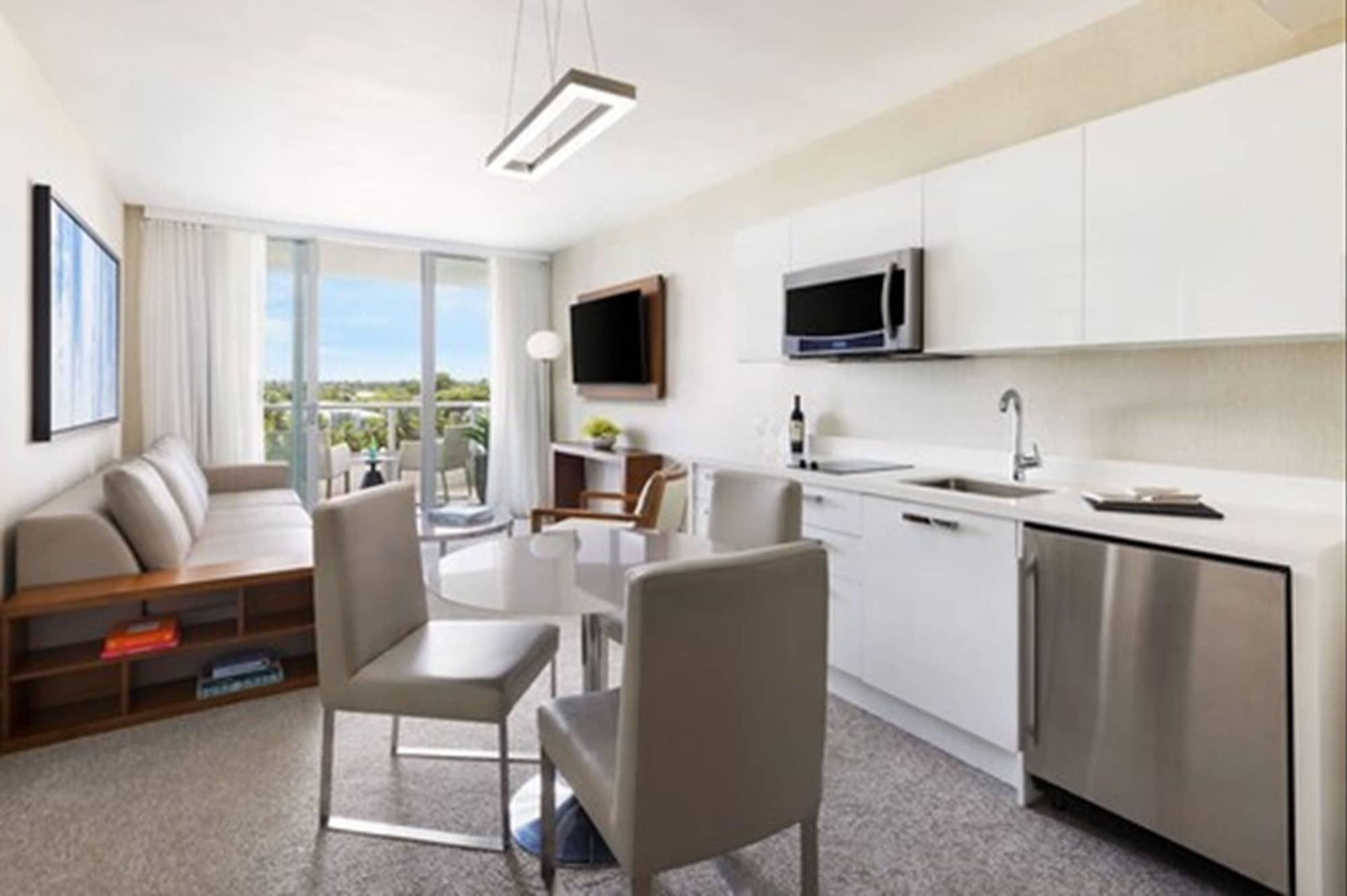 Hotel Tryp By Wyndham Miami Bay Harbor Bay Harbor Islands
