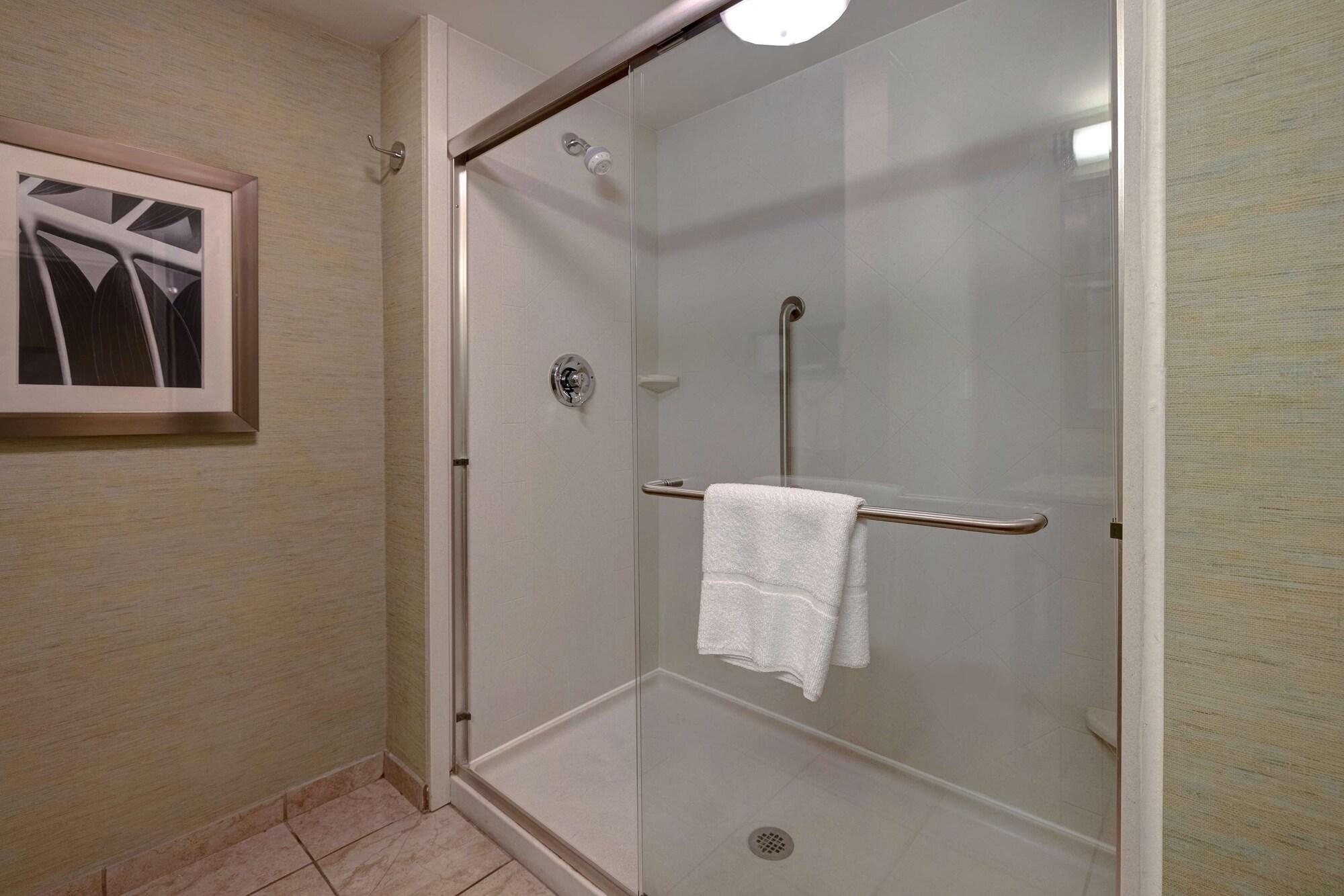Hampton & Pensacola/gulf Breeze 3*