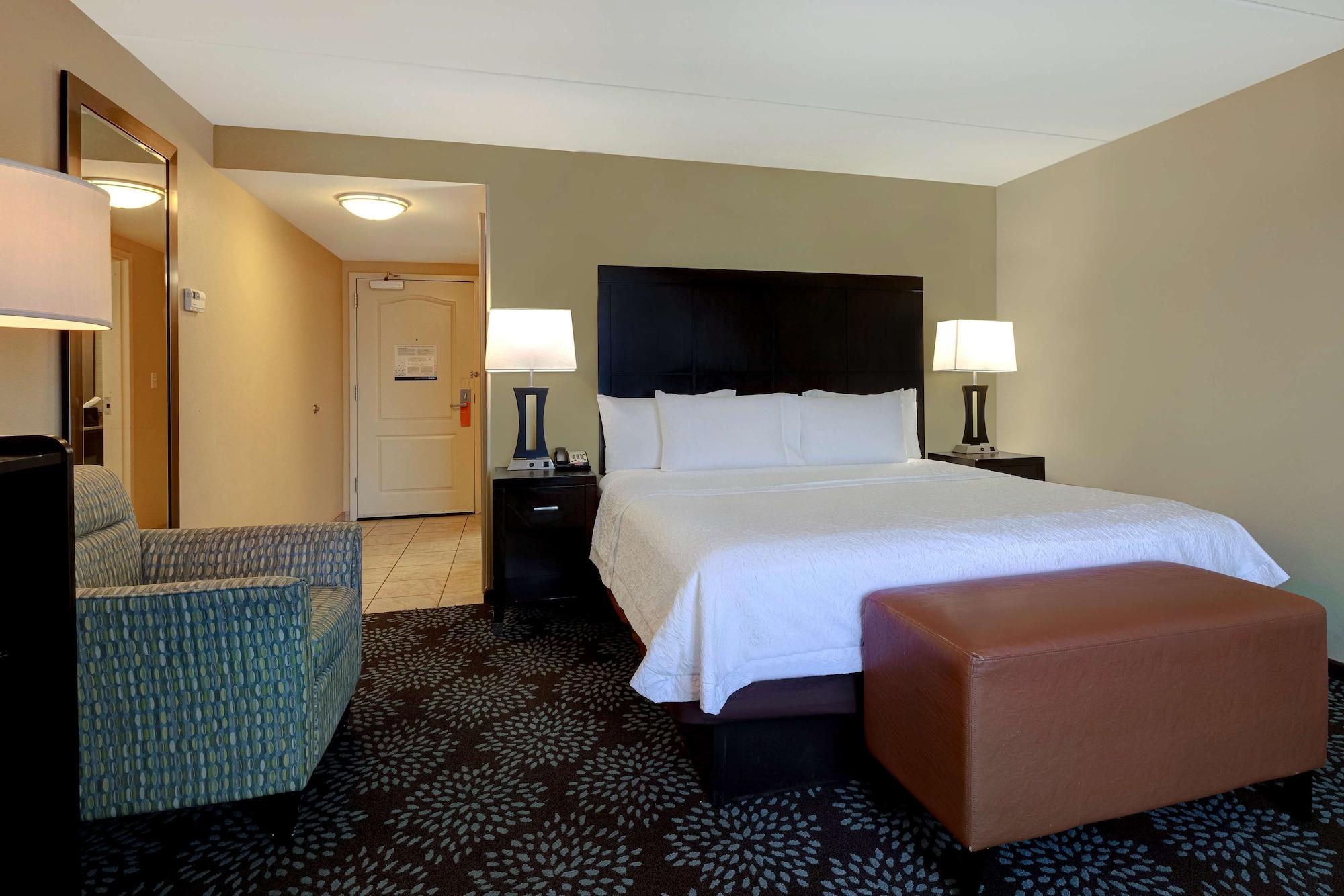 Hampton & Pensacola/gulf Breeze Hotel