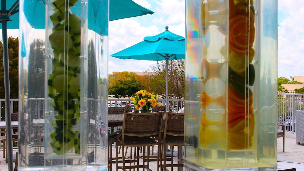 Hotel Doubletree By Hilton Miami Doral 4*