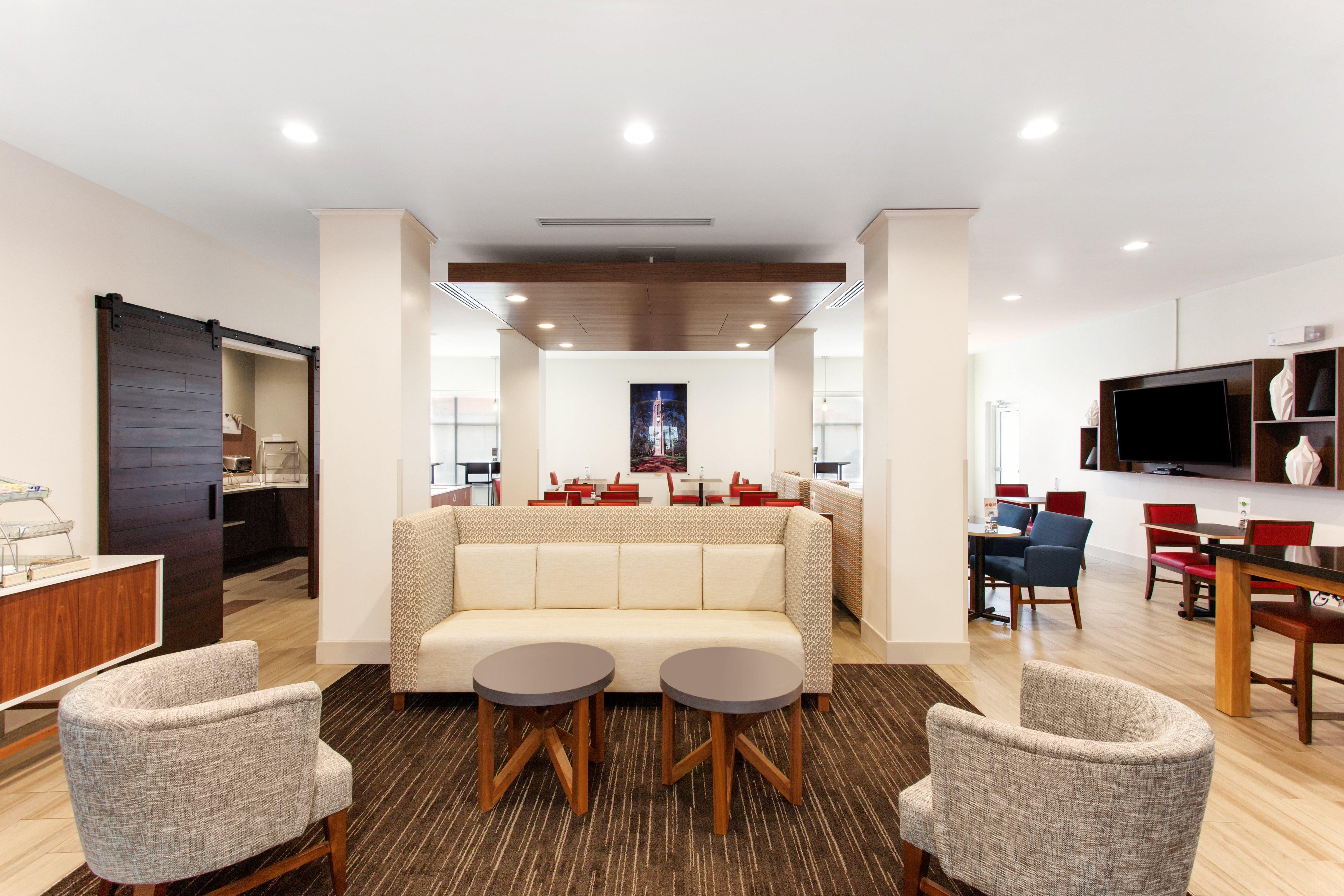 Express Wales North-winter Haven By Ihg Hotel