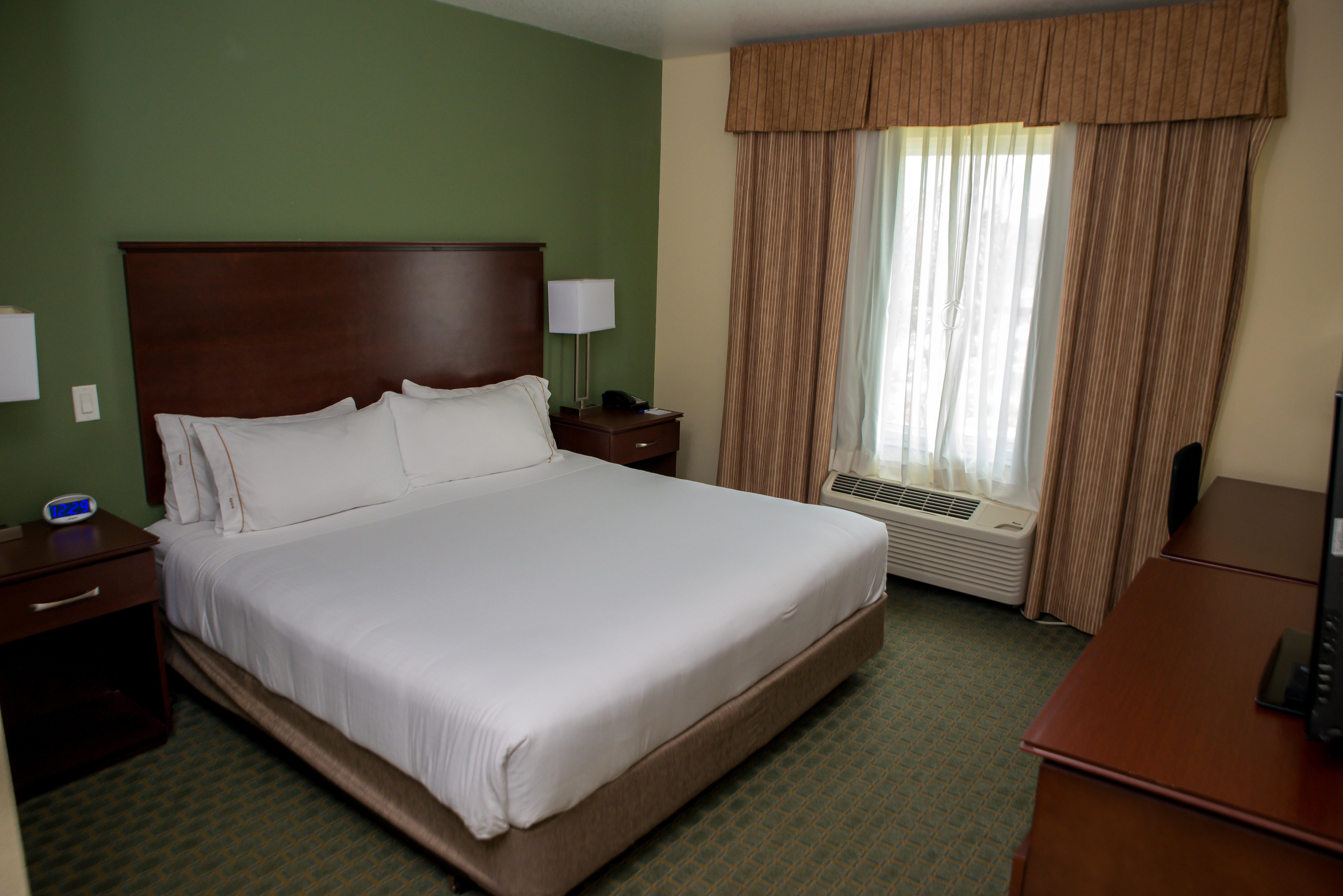 Express & By Ihg Hotel 2*
