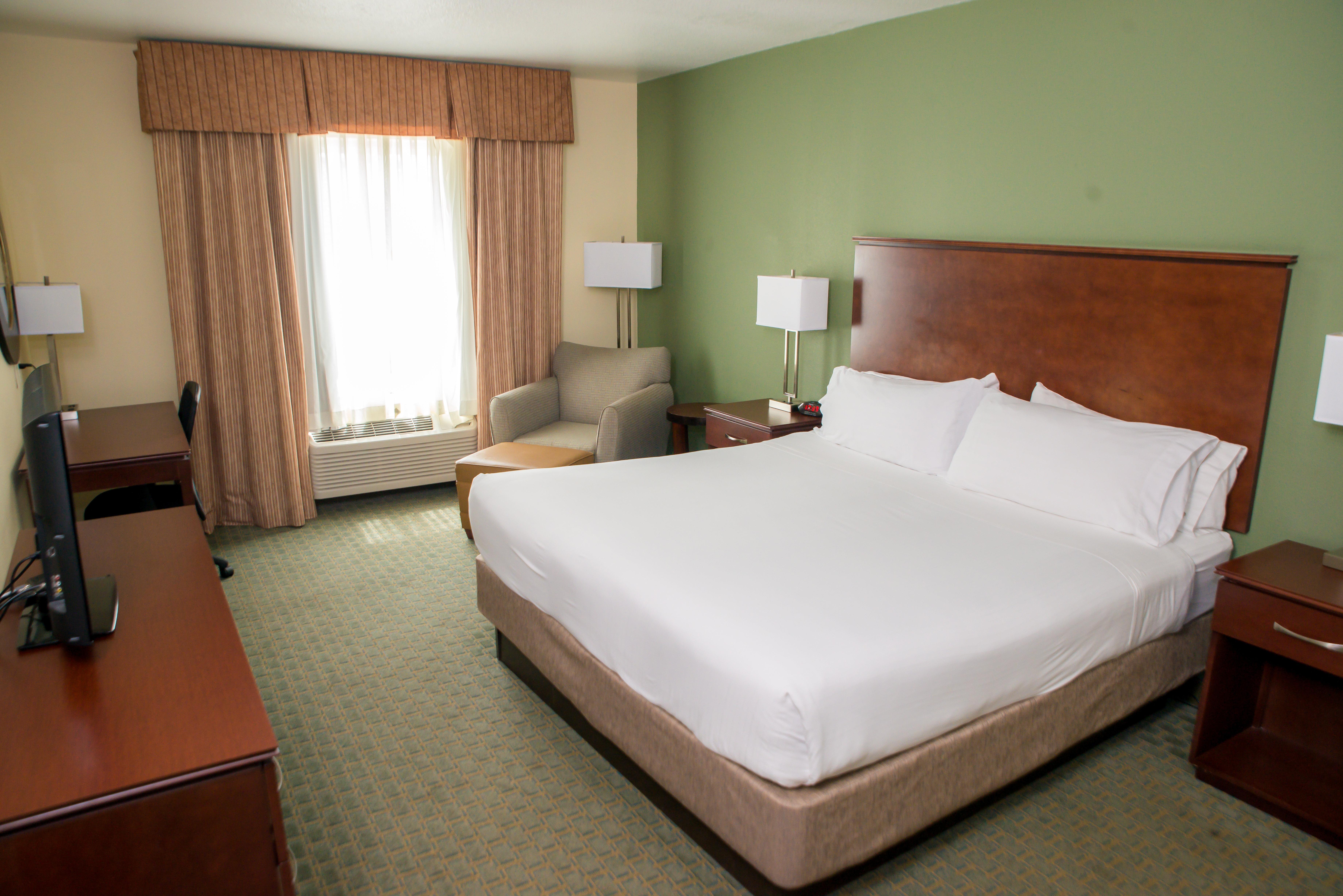 Hotel Express & By Ihg Cocoa