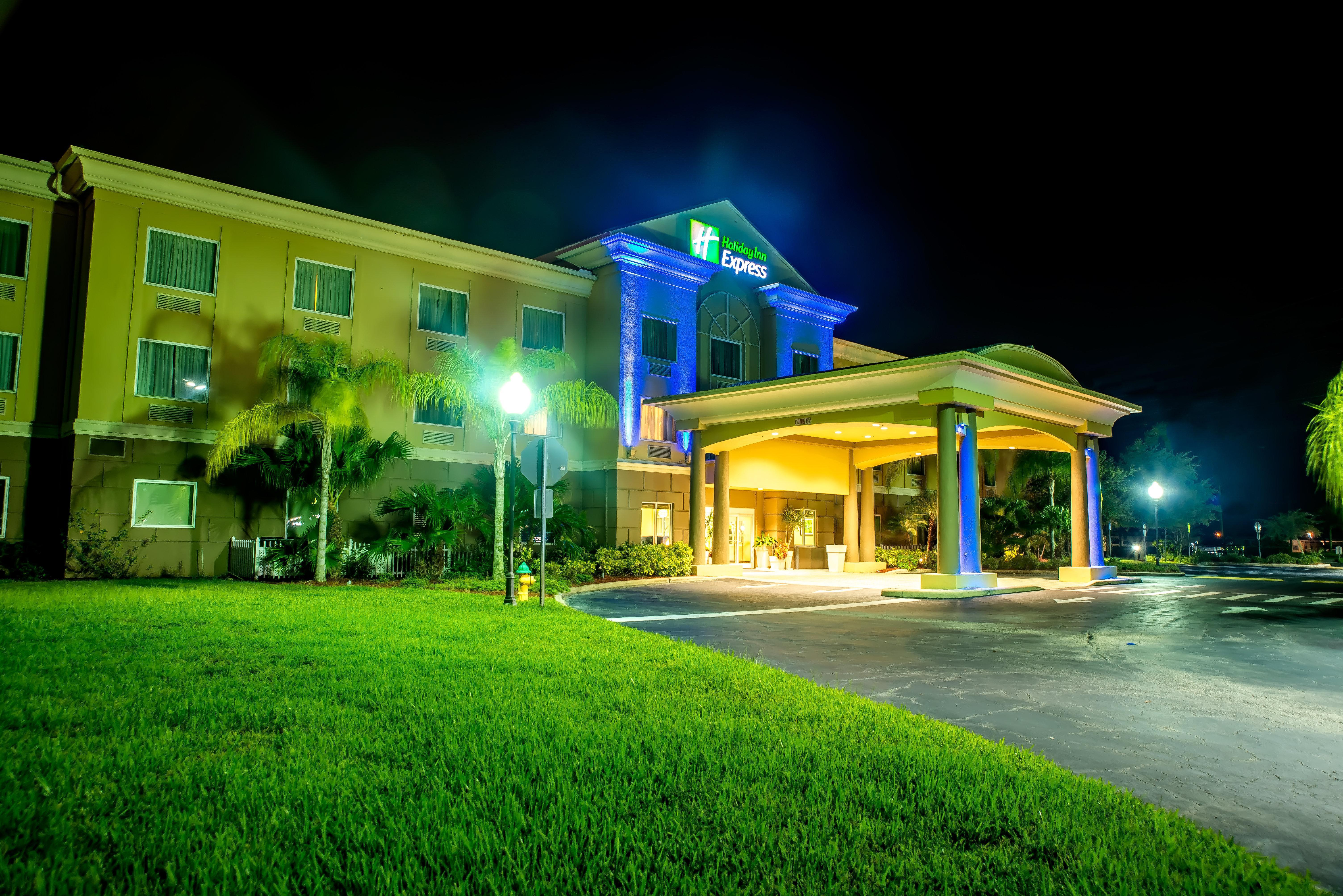 Express & By Ihg 2*