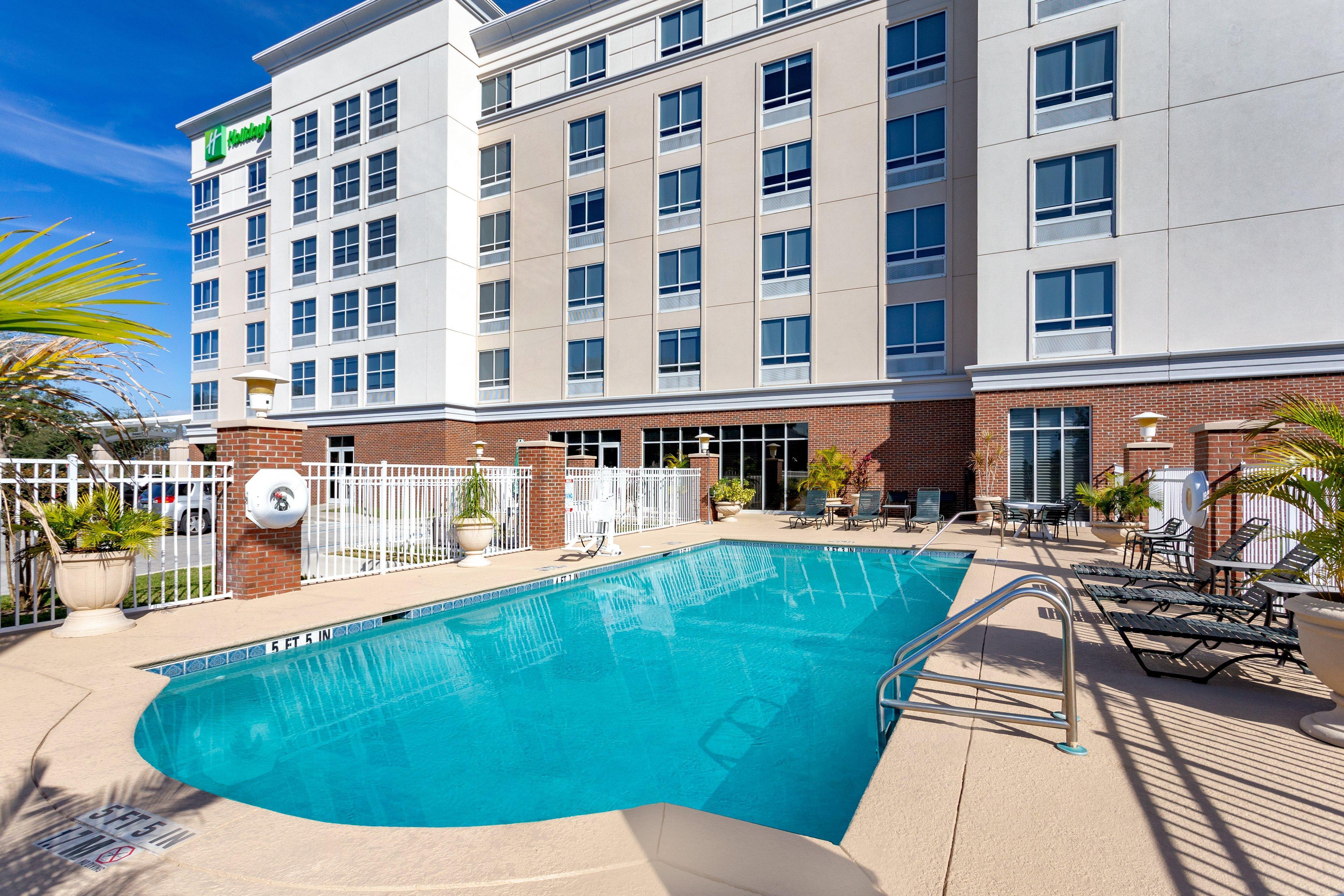 Hotel By Ihg 3*
