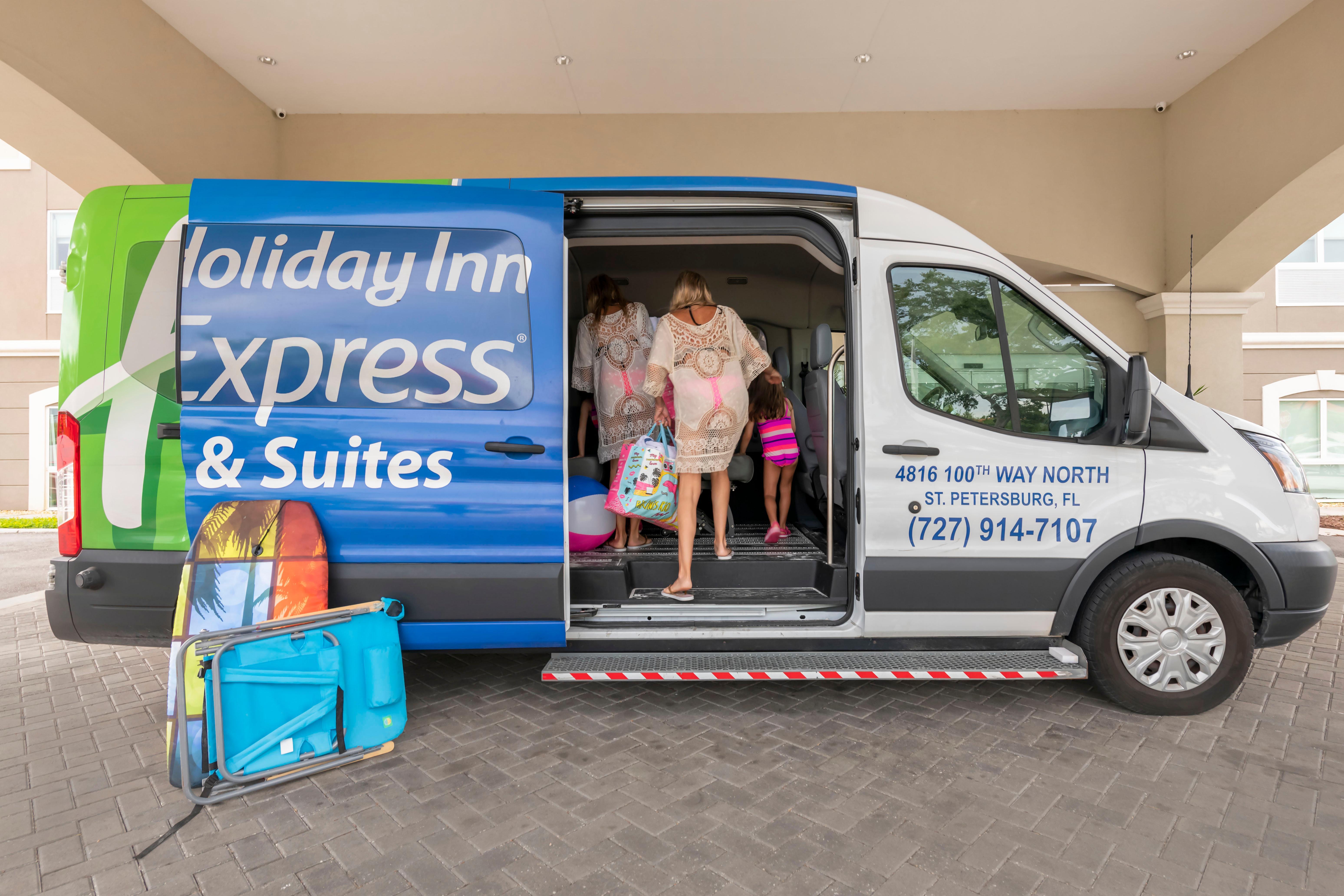 Holiday Inn Express & Suites - St. Petersburg - Madeira Beach By Ihg Hotel 3*