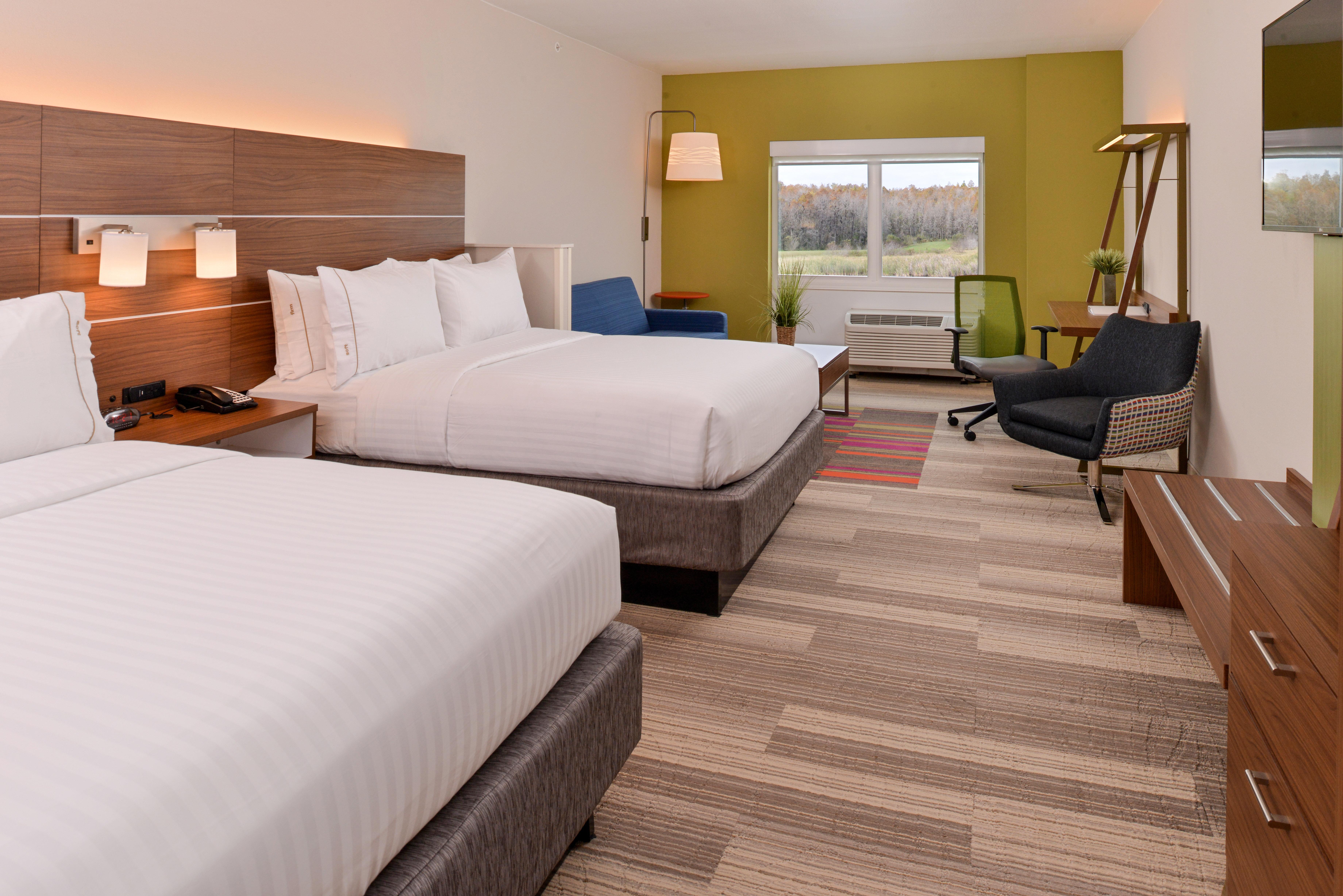 Holiday Inn Express & Suites - St. Petersburg - Madeira Beach By Ihg St. Petersburg