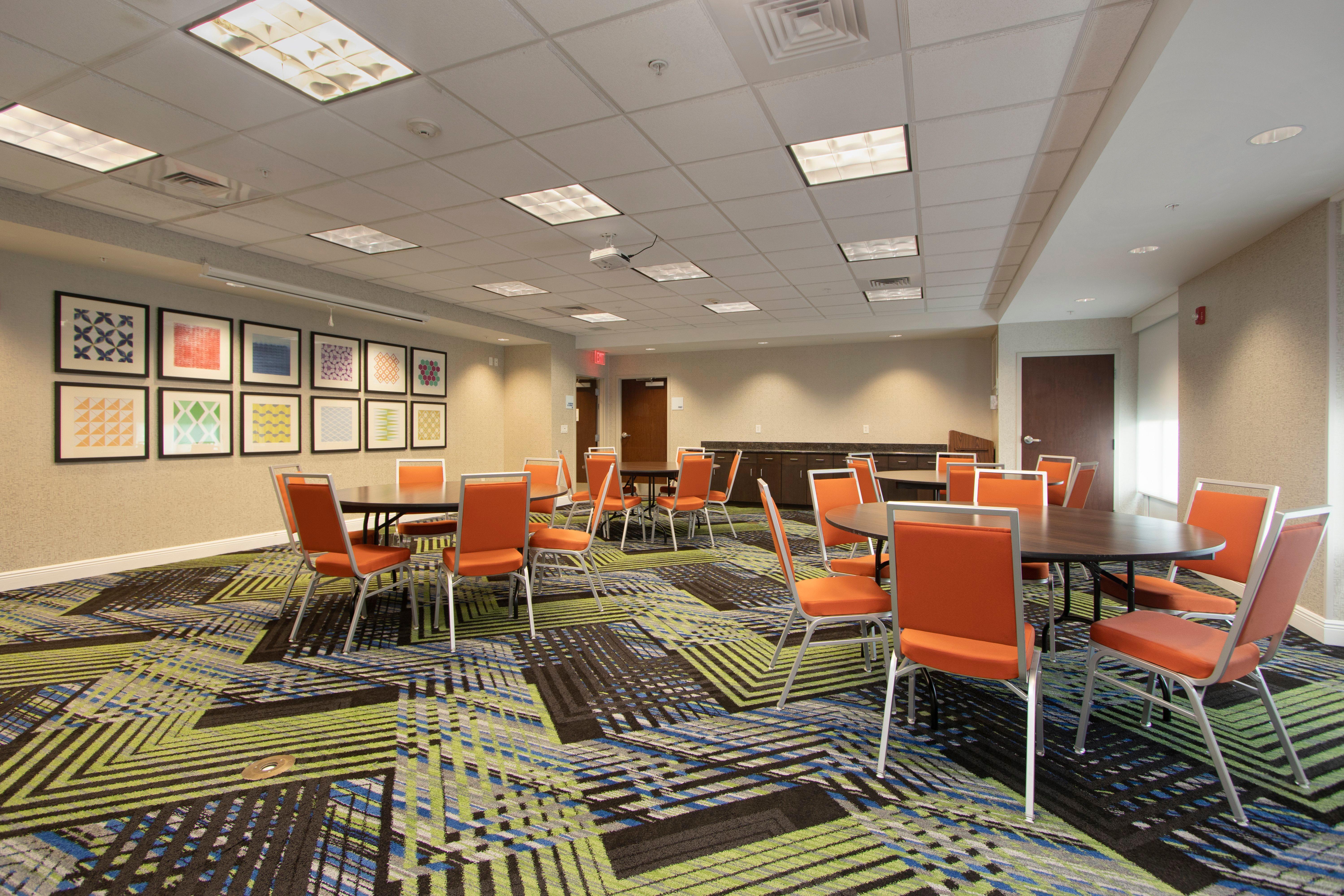 Express & Orlando - Apopka By Ihg 3* Forest City