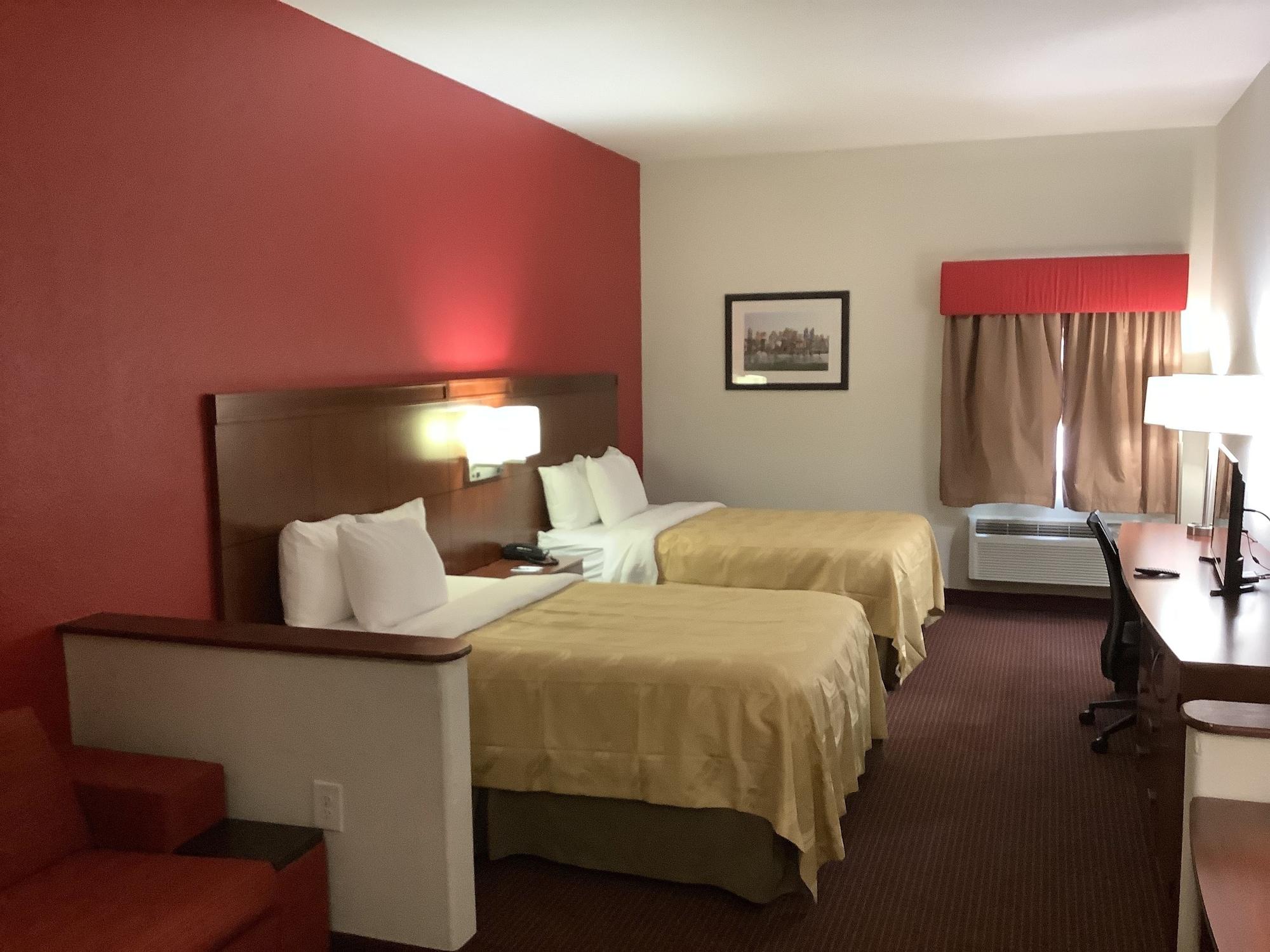 Inn Quality Zephyrhills-dade 3*