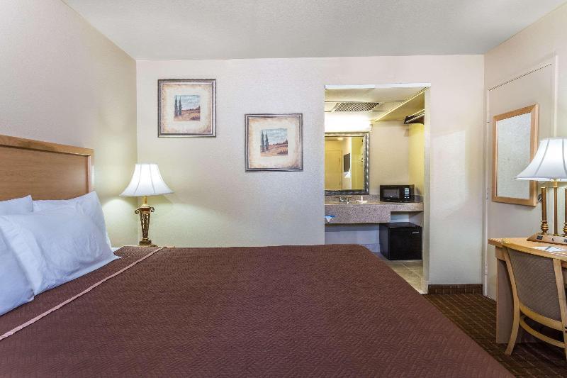 6 Riviera Fl Hotel 2*