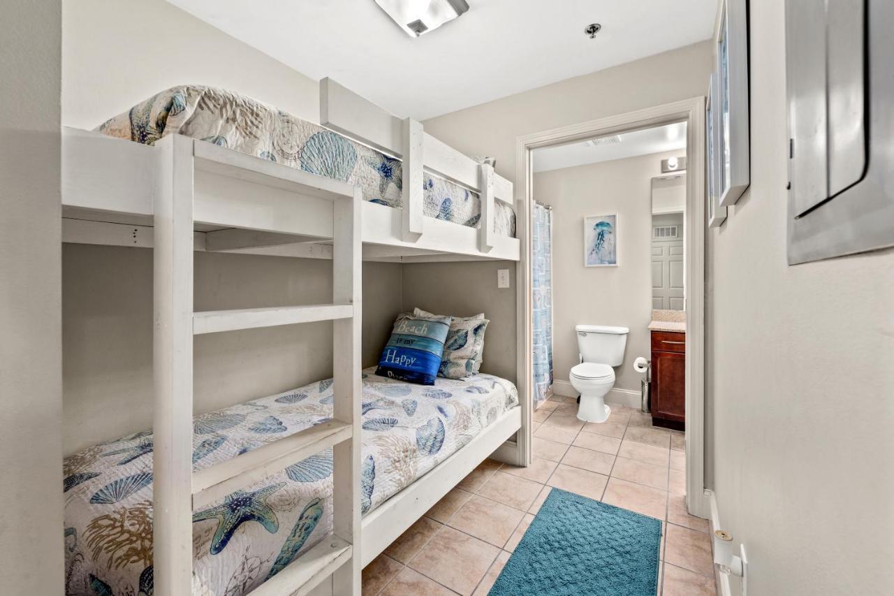 Laketown Wharf 1233 - Anchors Away Holiday home