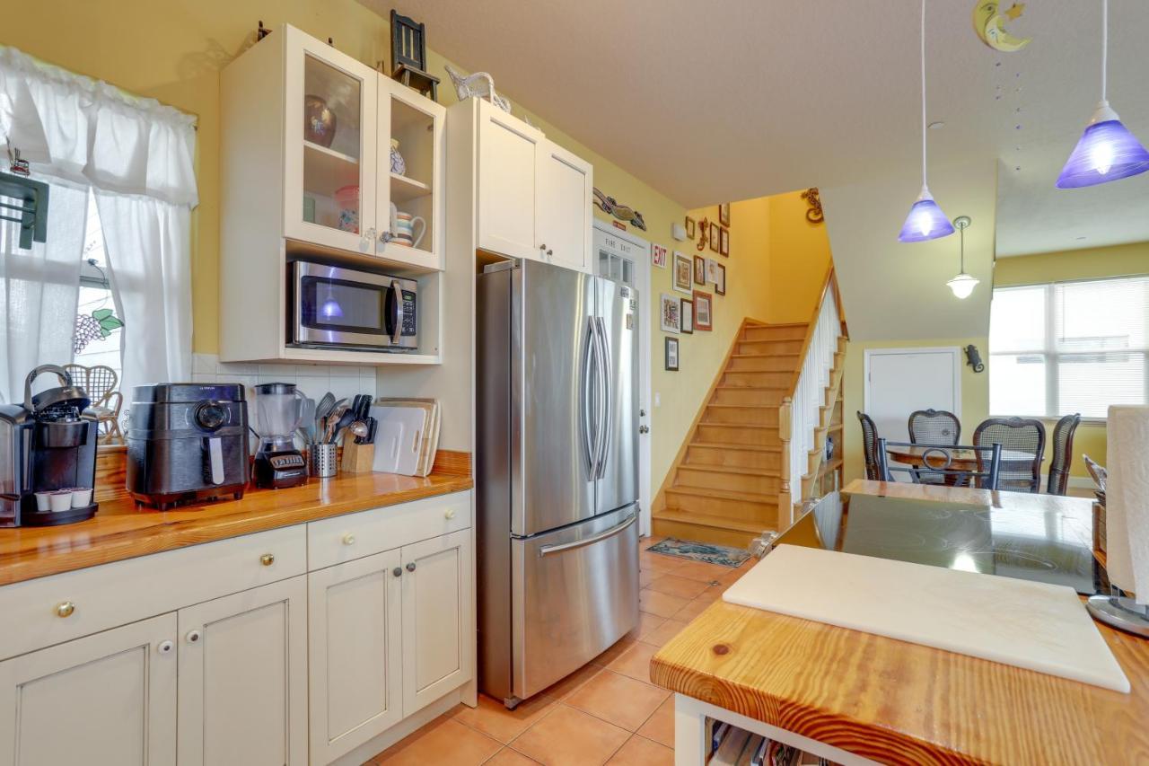 Apartment Indian Rocks Lizard Lair 350 Ft From The Beach!