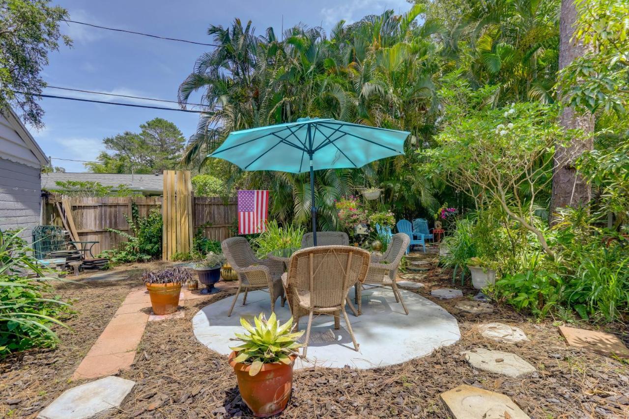 Holiday home Colorful Gulfport Walk To The Art District! St. Petersburg