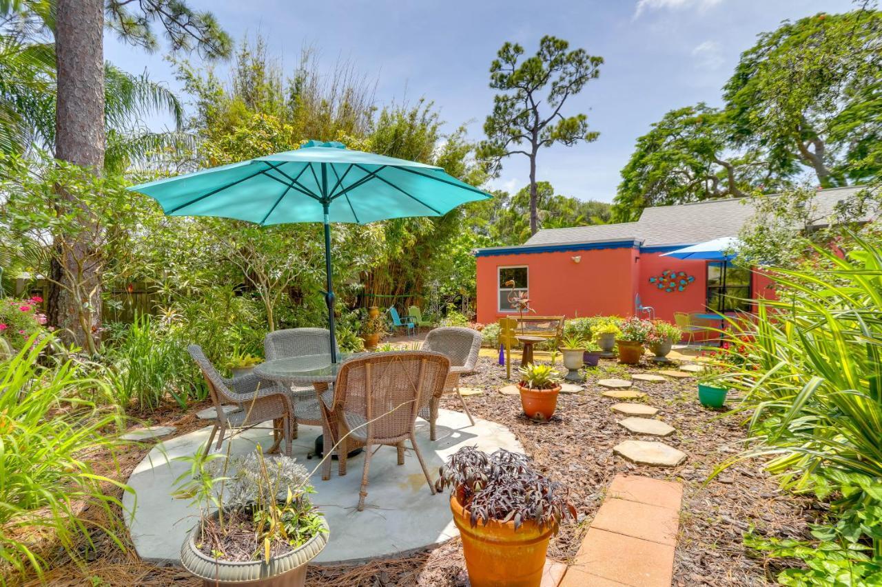 Colorful Gulfport Walk To The Art District! Holiday home
