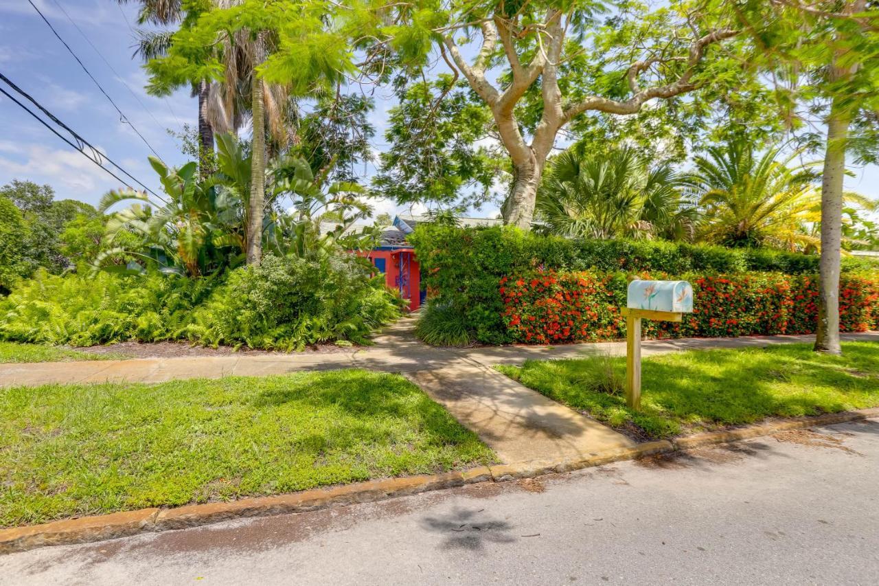 Colorful Gulfport Walk To The Art District! Holiday home *