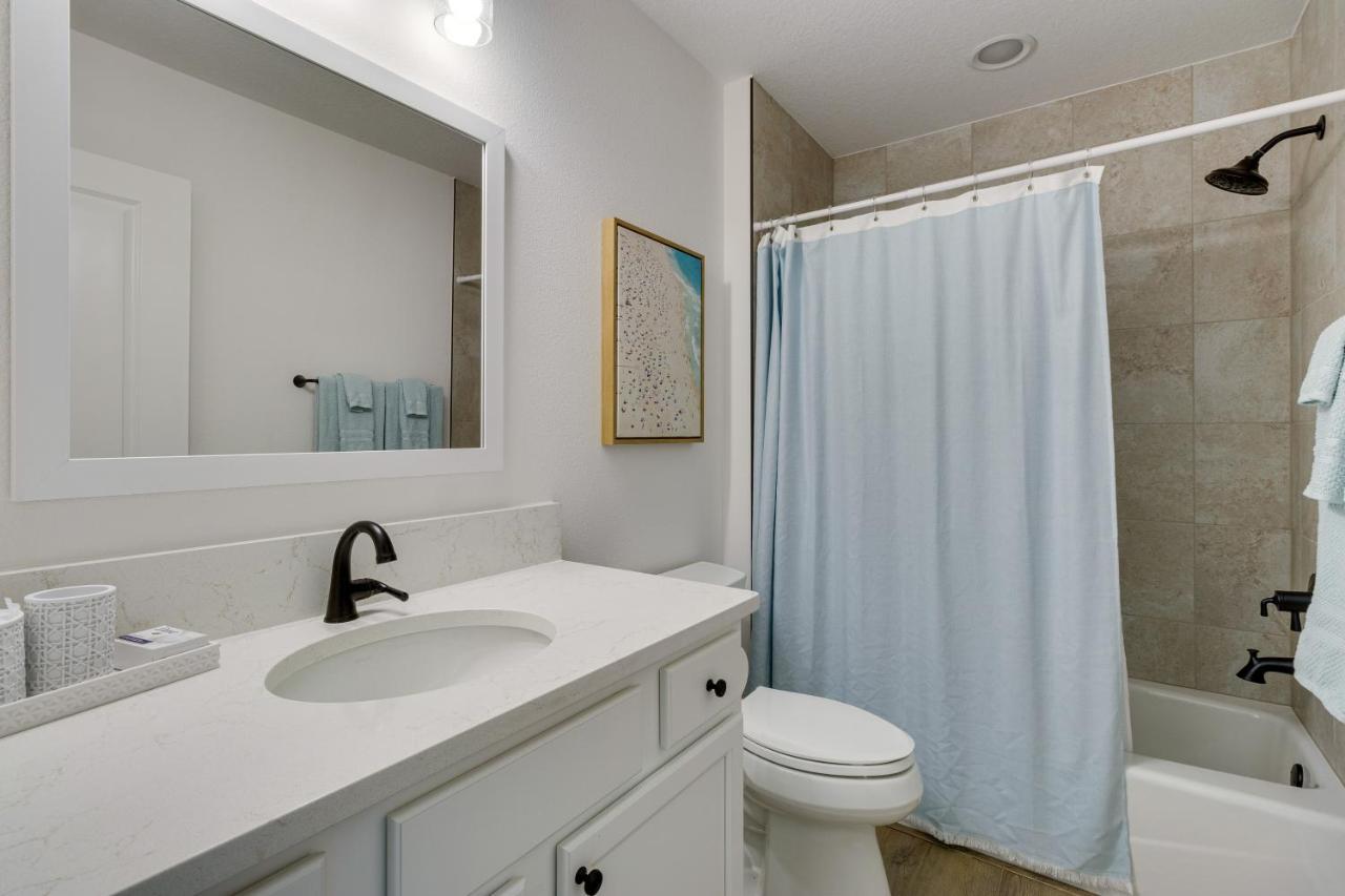 Vacation In The Villages With Pool Access Holiday home *