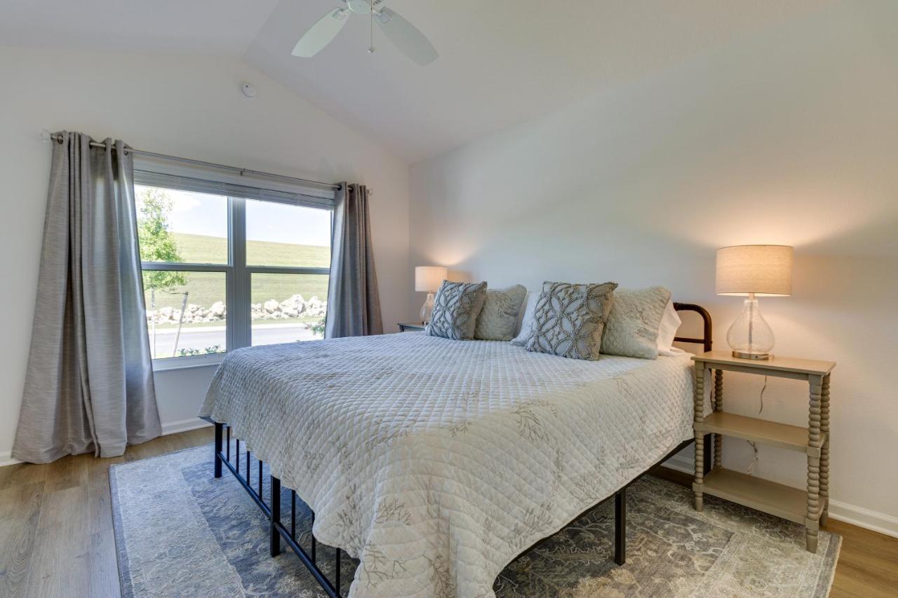 Vacation In The Villages With Pool Access Holiday home