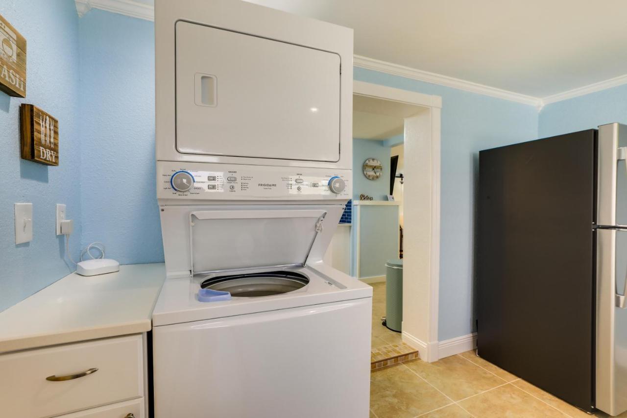 Vacation Gas Grill And Water Views Holiday home