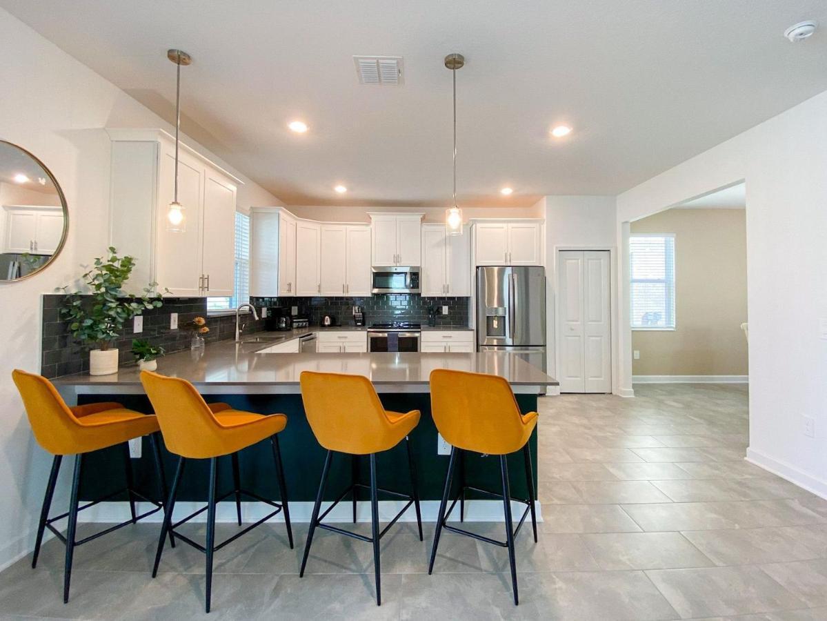 Holiday home Theater Pool Spa Game-room Near Disney Kissimmee